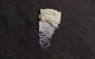 Om Organics Skincare - Mini Radiant Body Scrub: Neroli + Pepper - 65 g