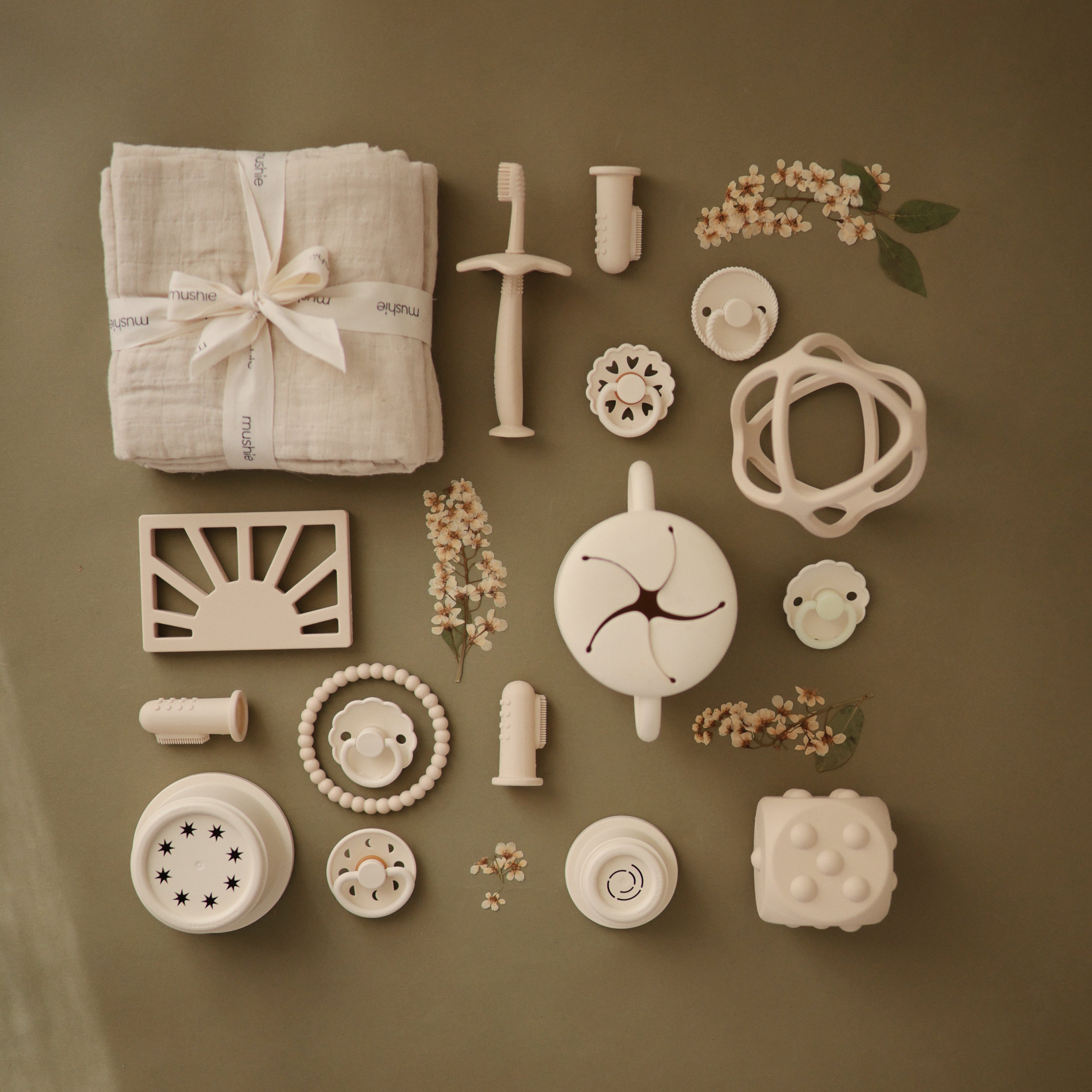 Image of FRIGG Daisy Night Natural Rubber Pacifier 2-Pack