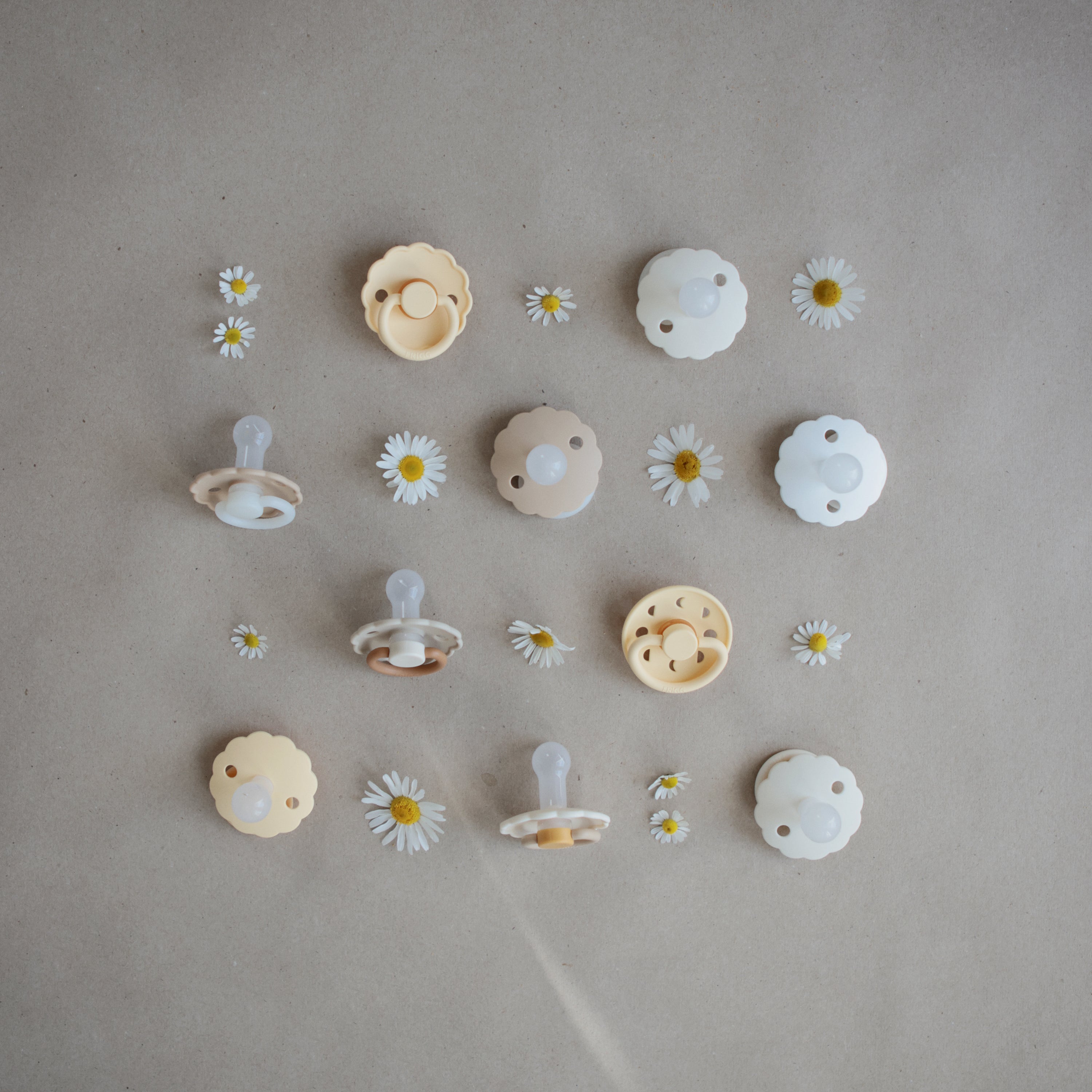 Image of FRIGG Daisy Silicone Pacifier 2-Pack