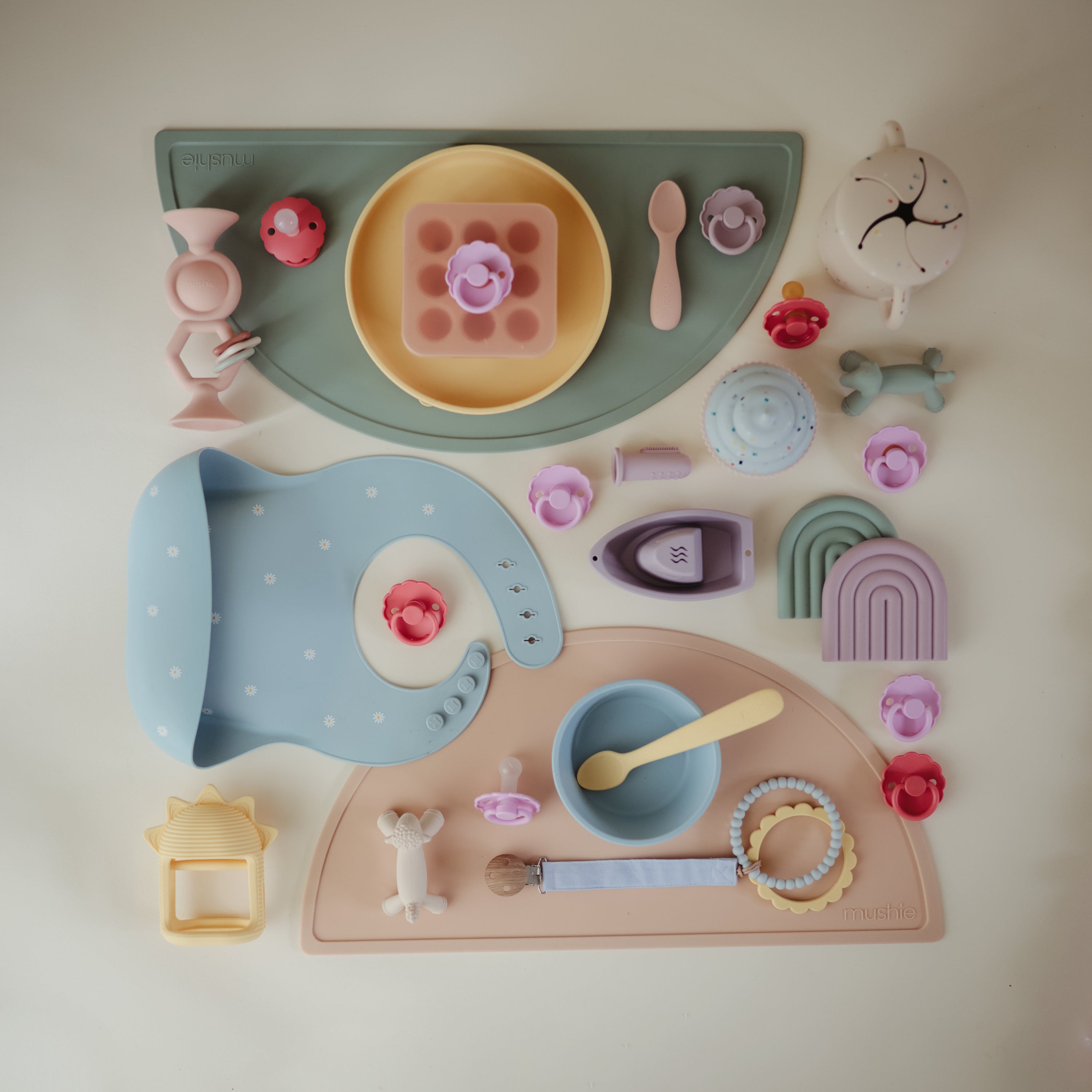 Image of FRIGG Daisy Silicone Pacifier 2-Pack