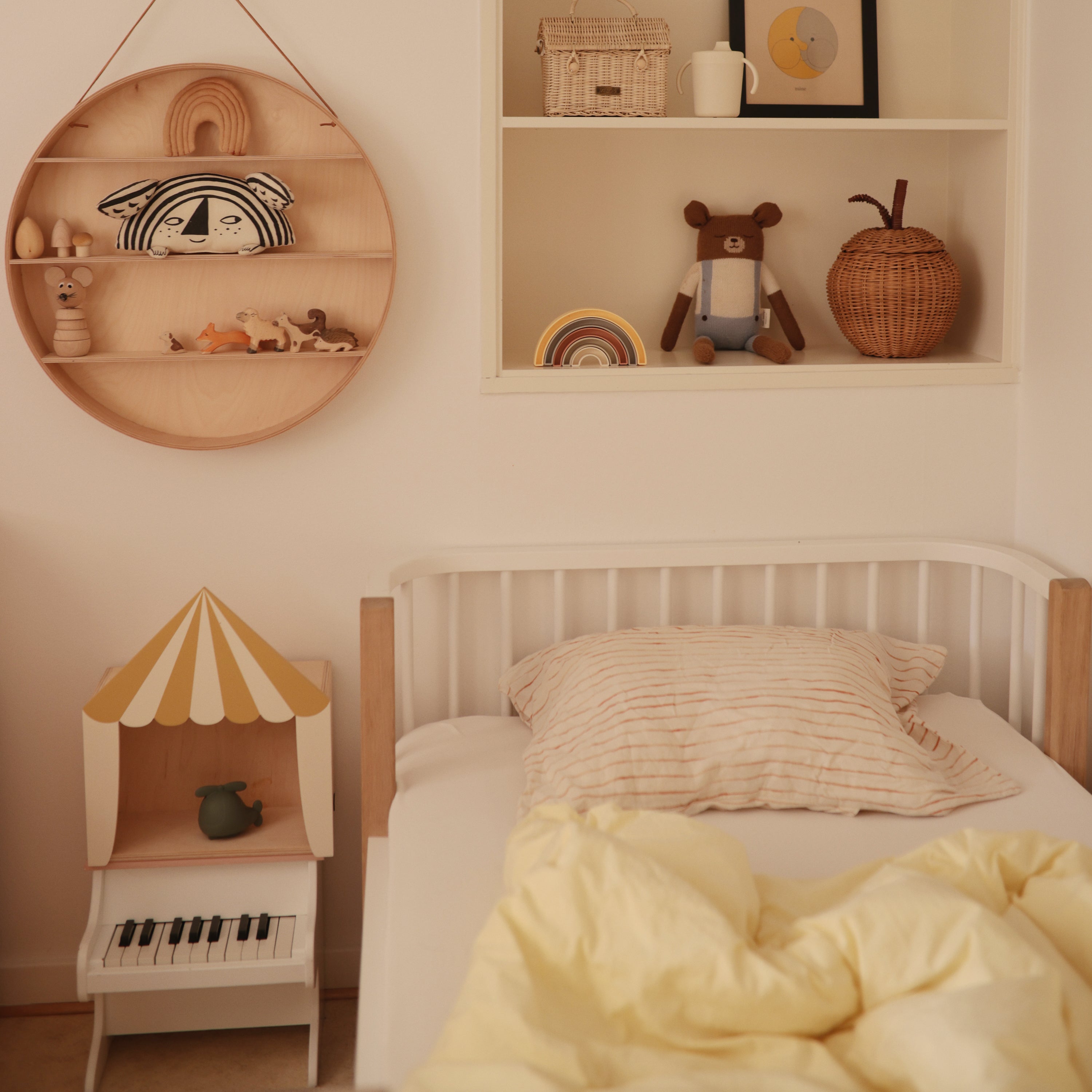 Image of Stretchy Crib Sheet