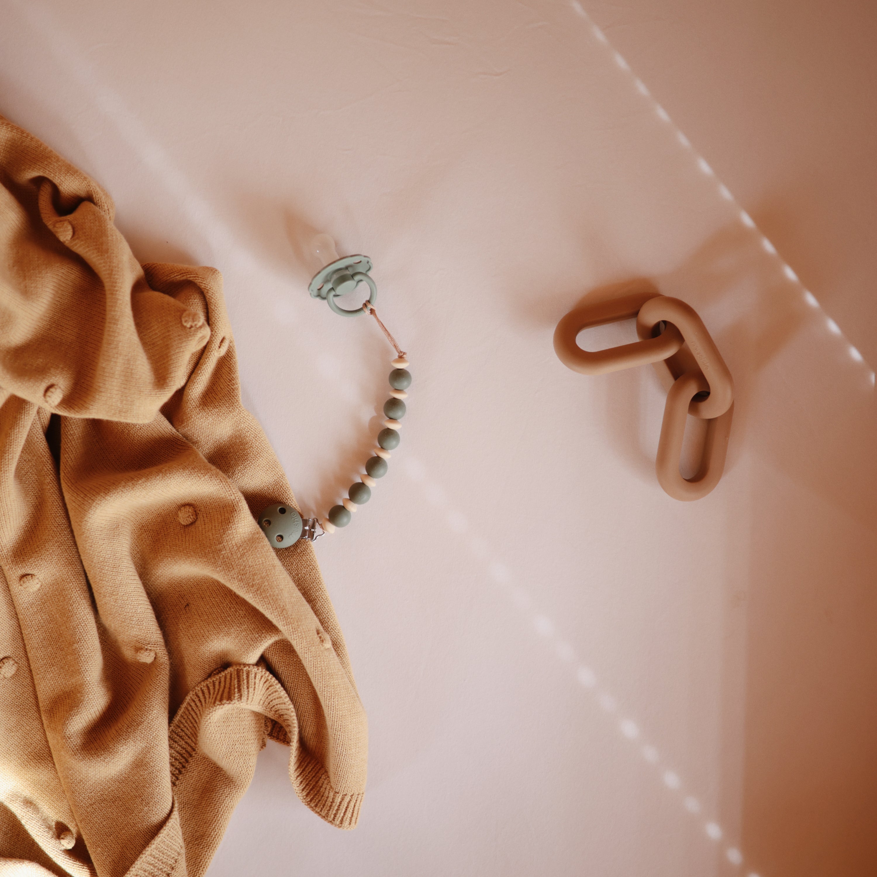 Image of FRIGG Daisy Silicone Pacifier 2-Pack