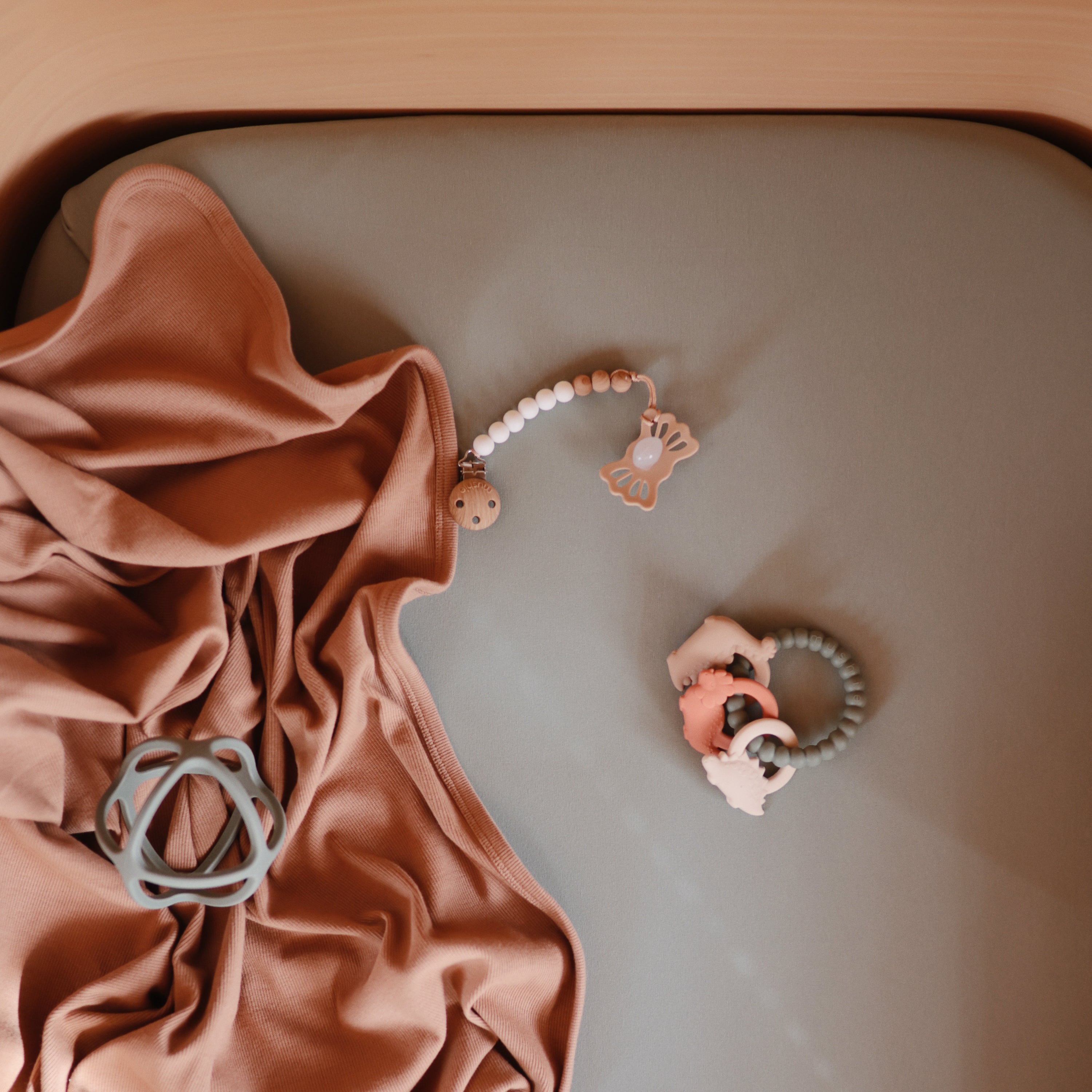 Image of Stretchy Crib Sheet