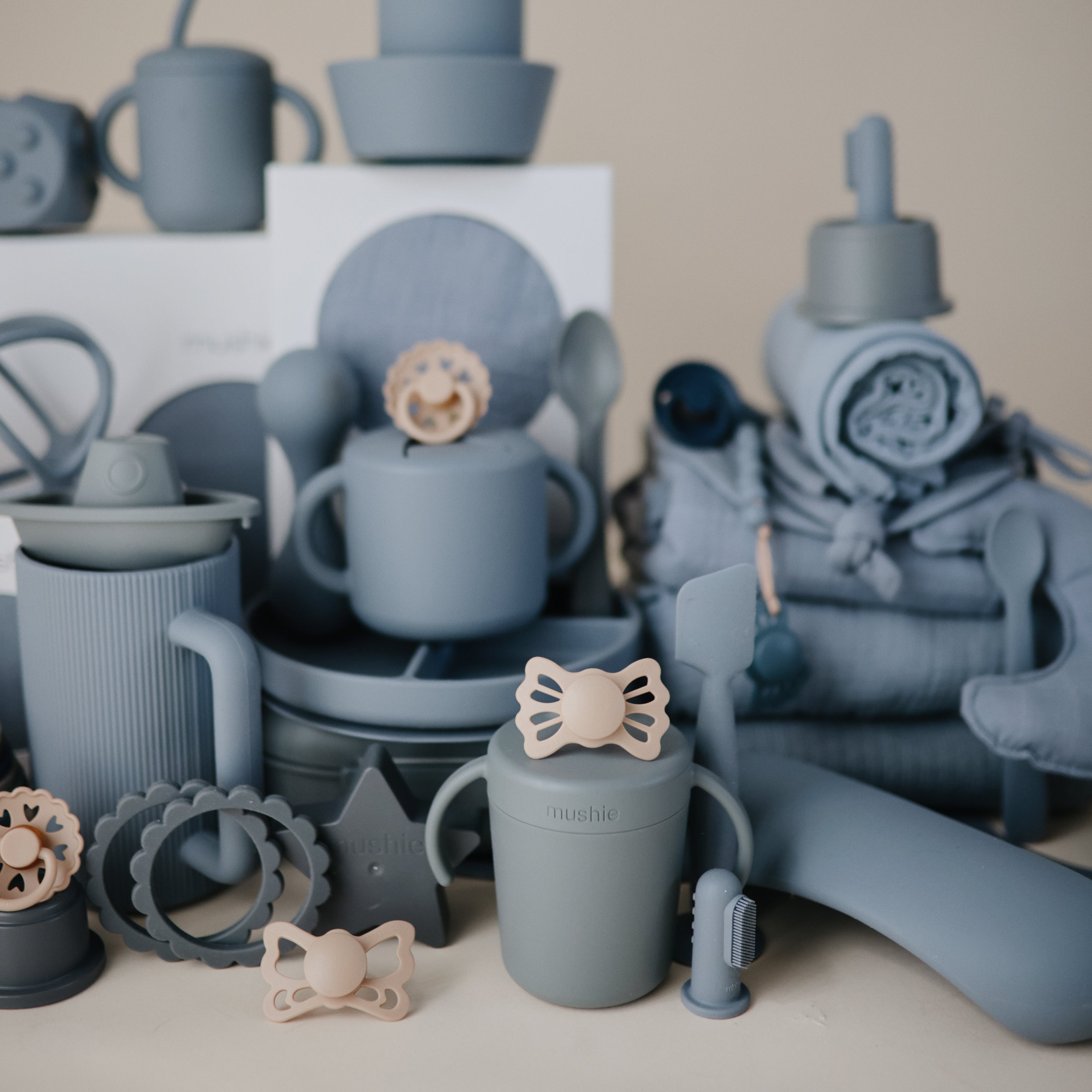 Image of FRIGG Lucky Symmetrical Silicone Pacifier 2-Pack (6-18 Months)