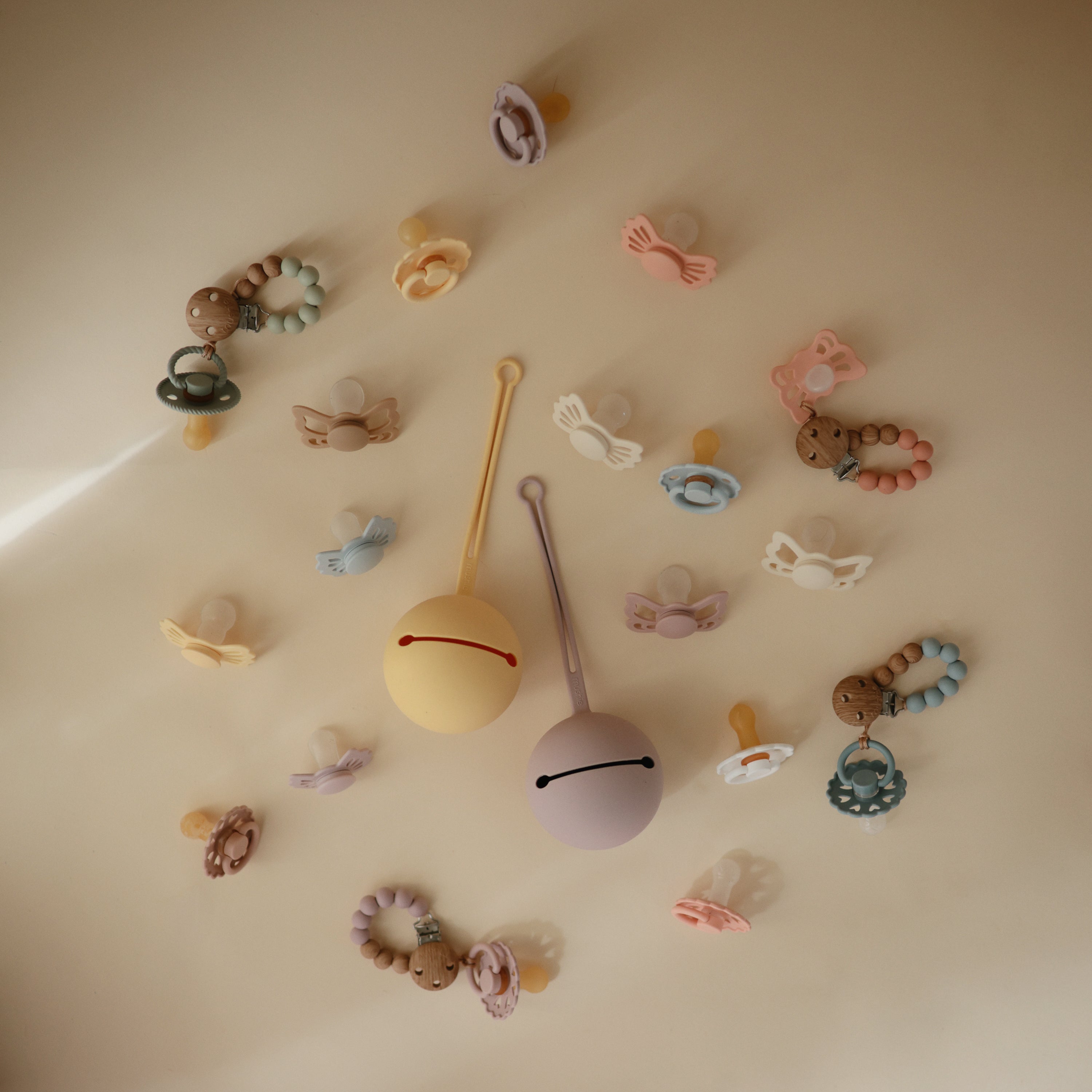 Image of FRIGG Butterfly Anatomical Silicone Pacifier 2-Pack (6-18 Months)