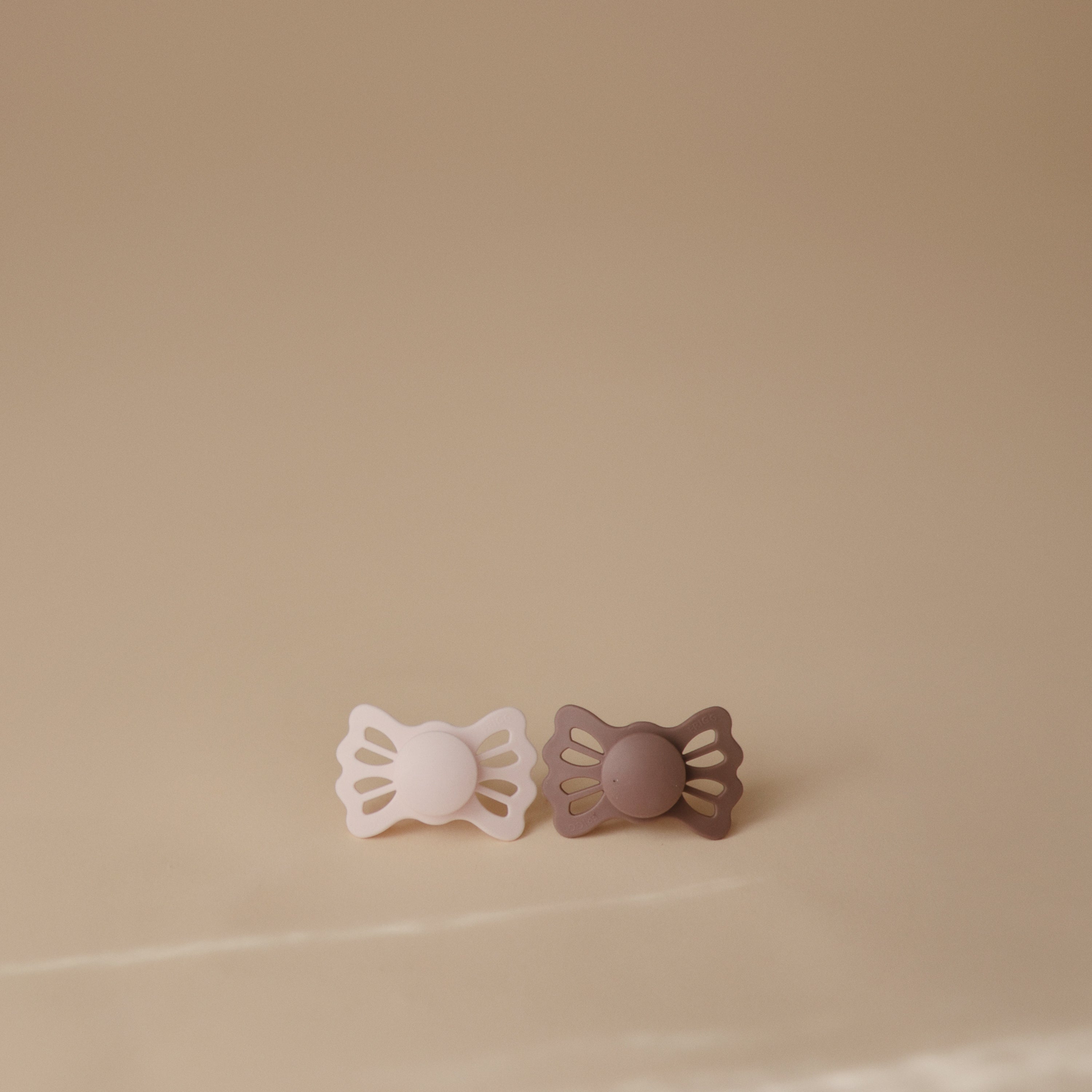 Image of FRIGG Lucky Symmetrical Silicone Pacifier 2-Pack (6-18 Months)