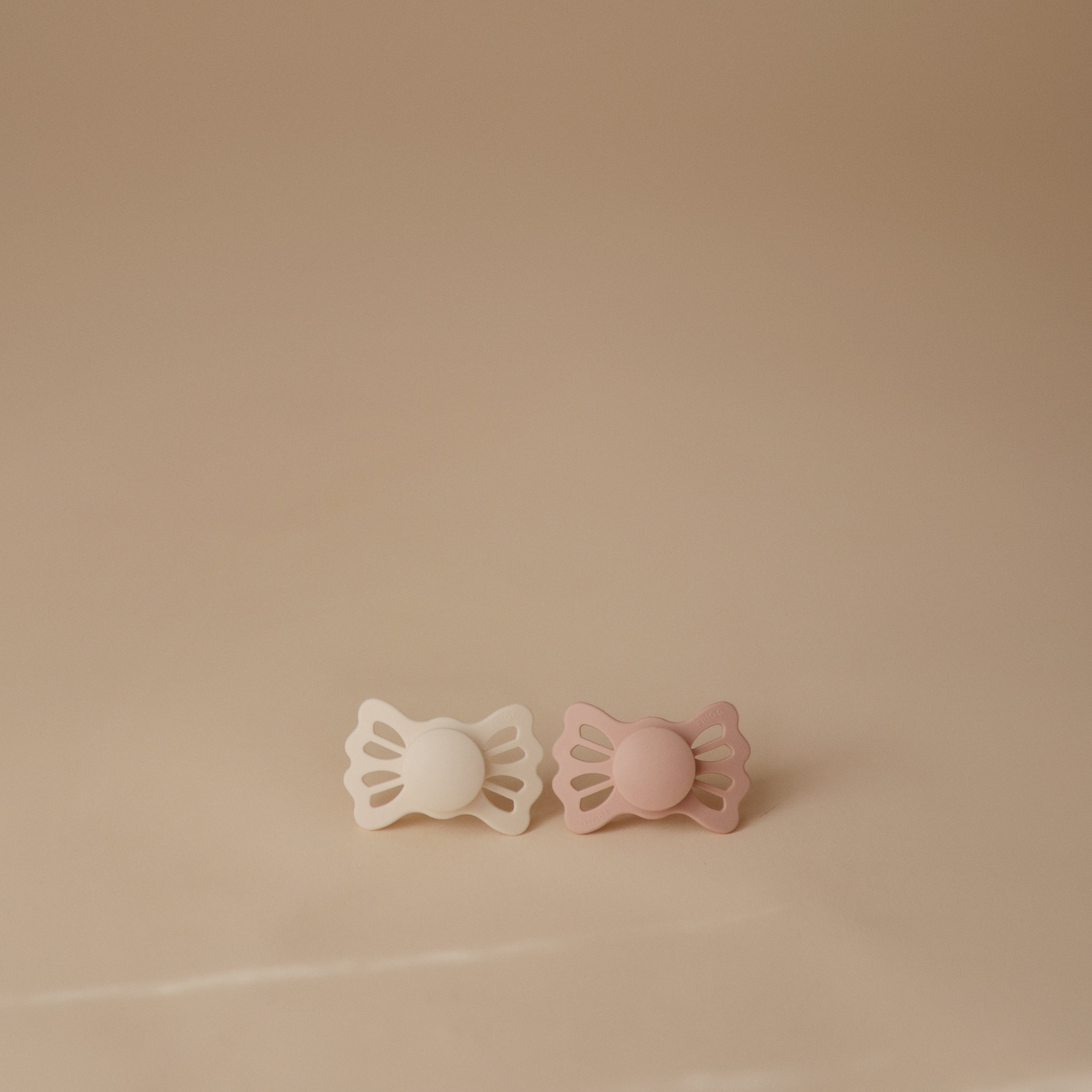 Image of FRIGG Lucky Symmetrical Silicone Pacifier 2-Pack (6-18 Months)