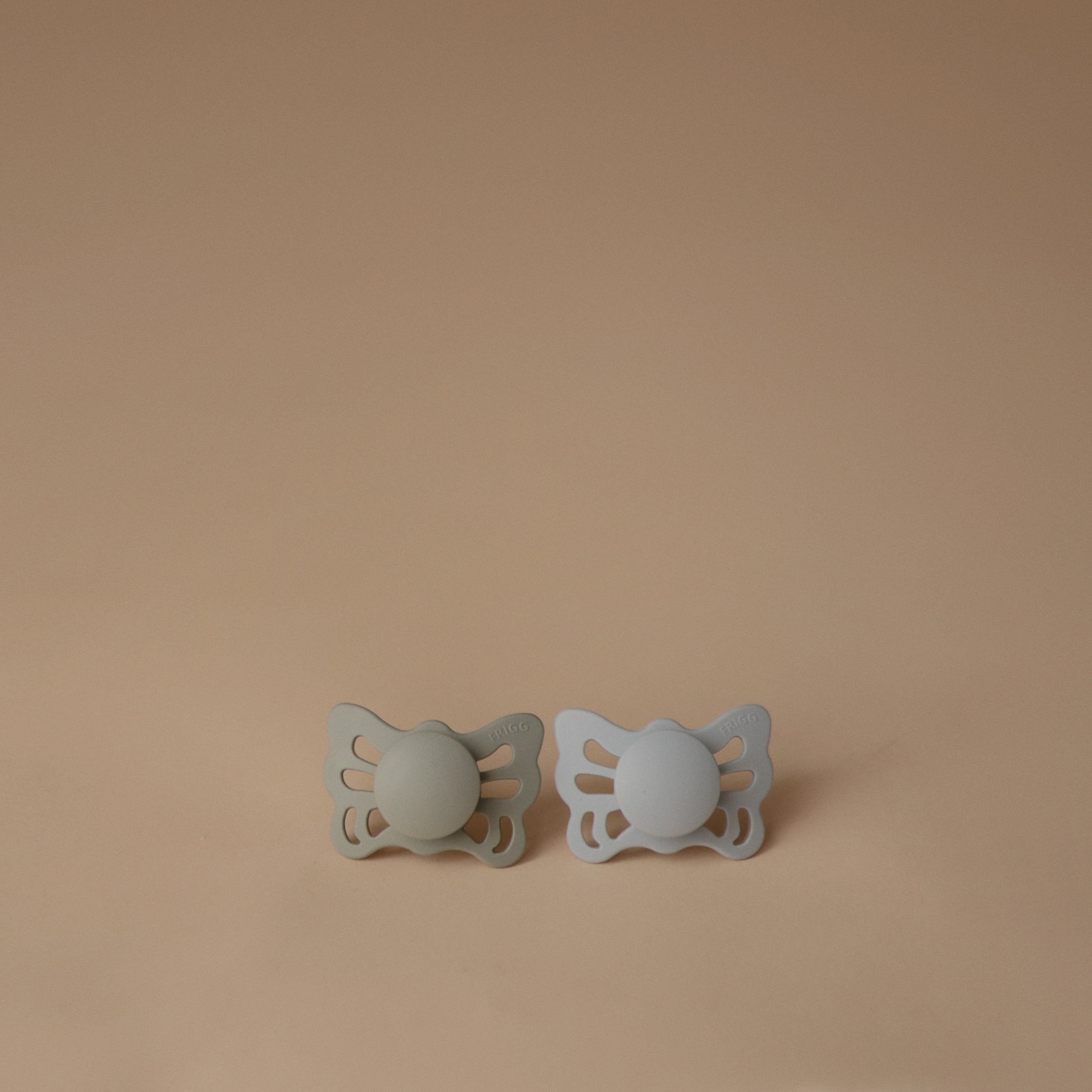 Image of FRIGG Butterfly Anatomical Silicone Pacifier 2-Pack (0-6 Months)