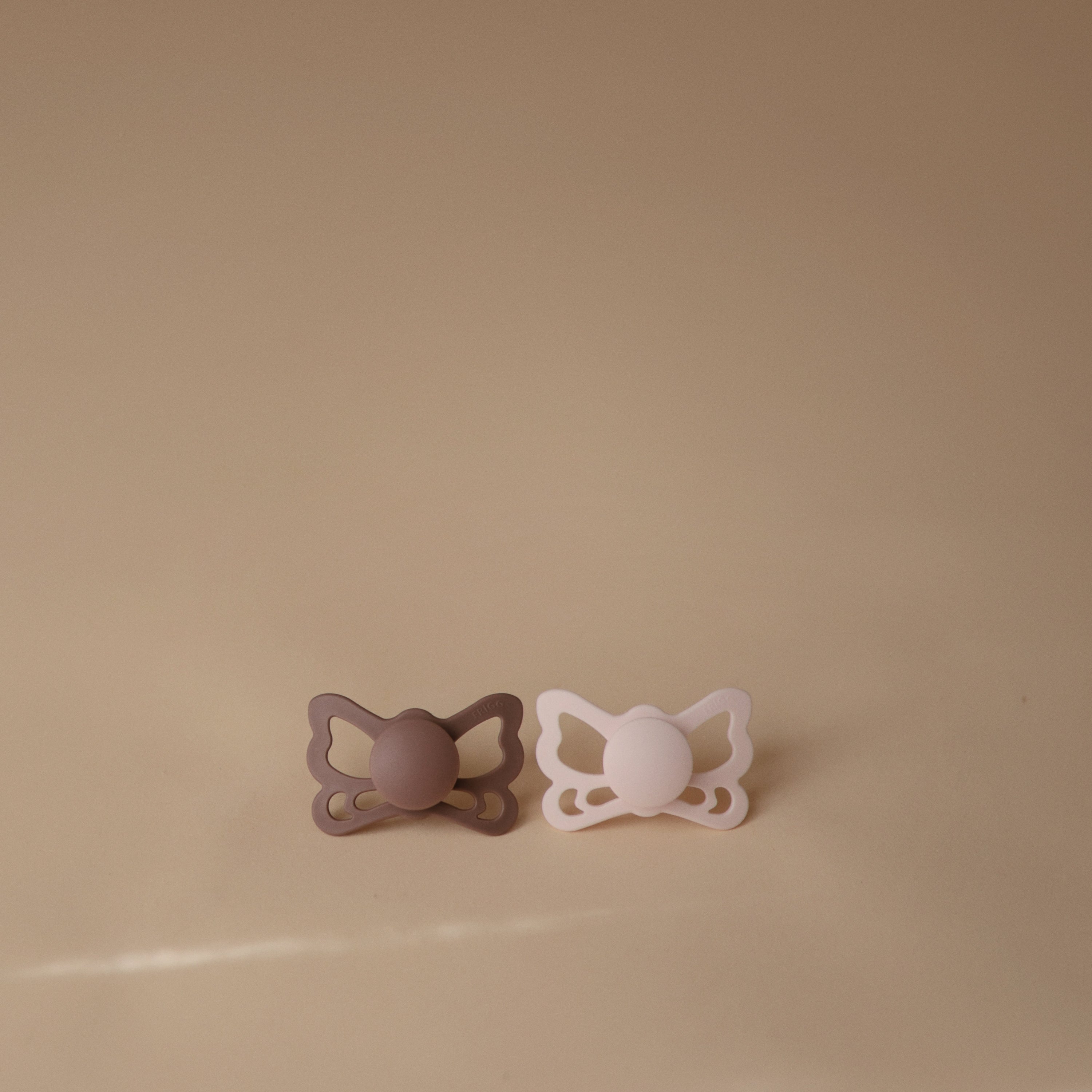 Image of FRIGG Butterfly Anatomical Silicone Pacifier 2-Pack (6-18 Months)