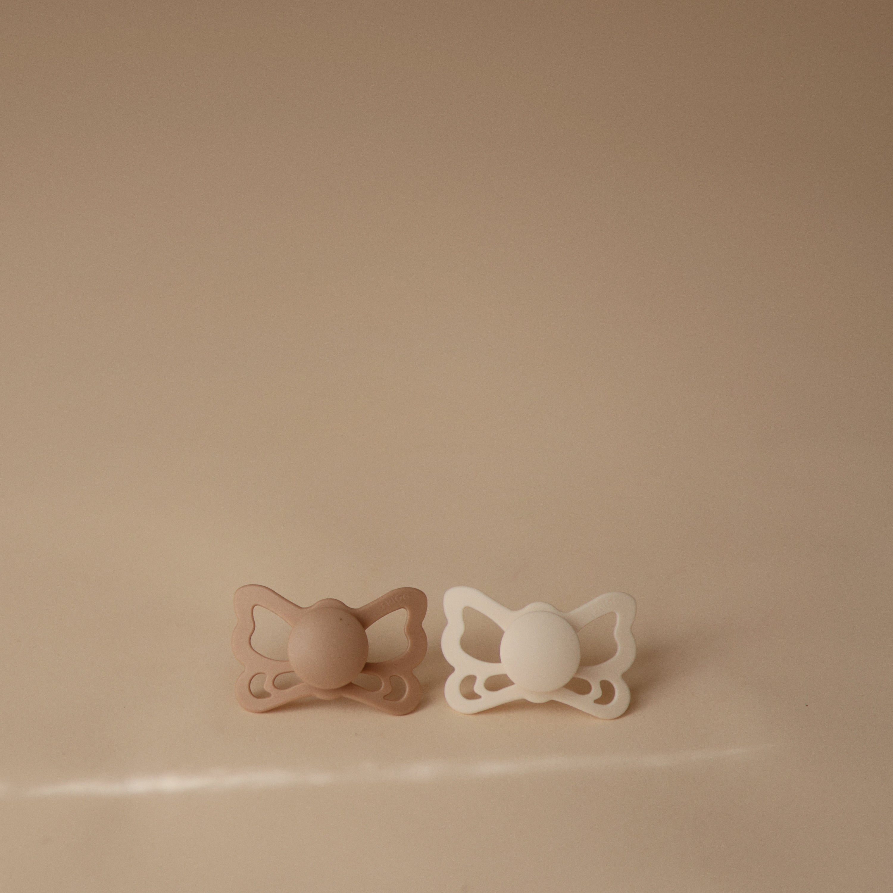 Image of FRIGG Butterfly Anatomical Silicone Pacifier 2-Pack (6-18 Months)