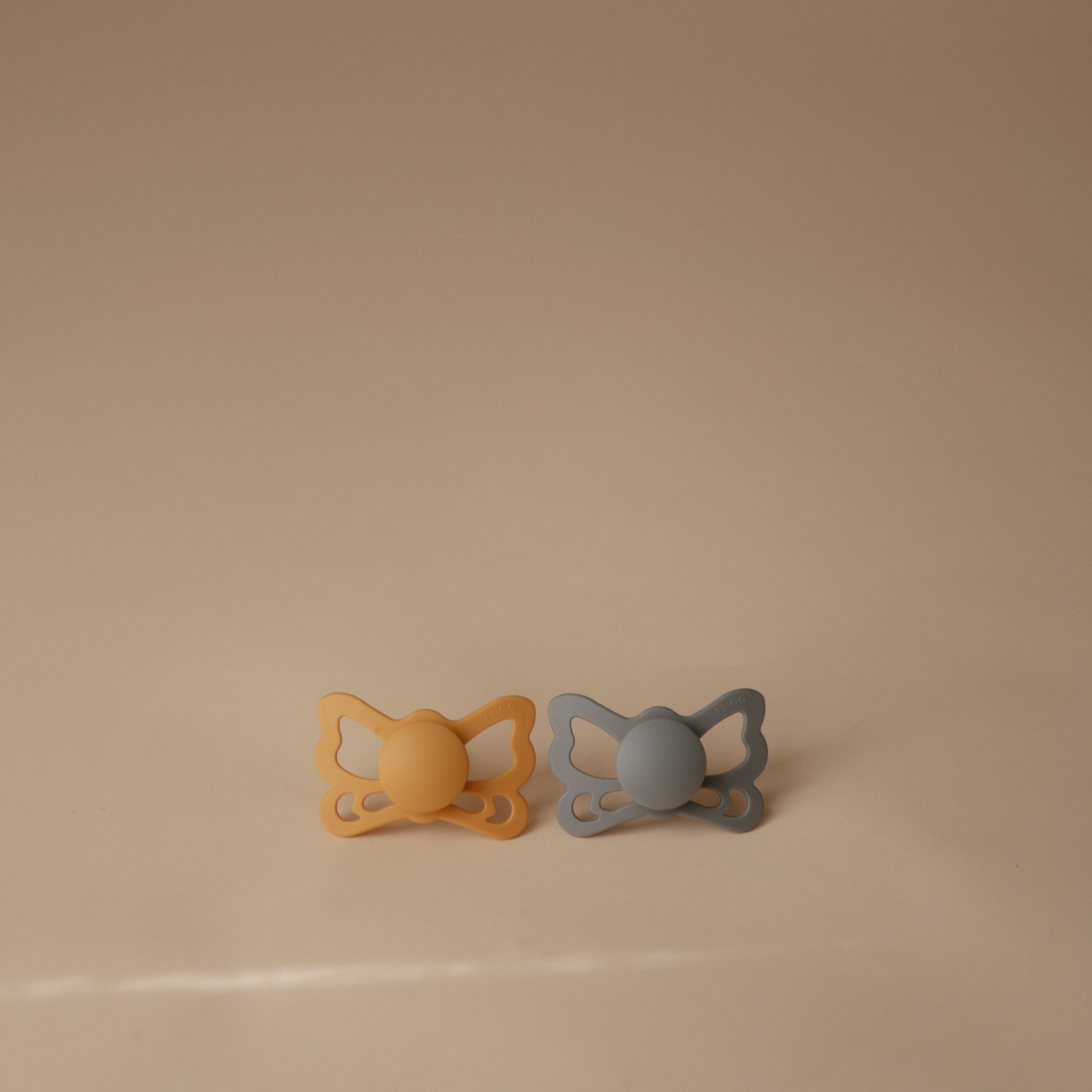 Image of FRIGG Butterfly Anatomical Silicone Pacifier 2-Pack (6-18 Months)