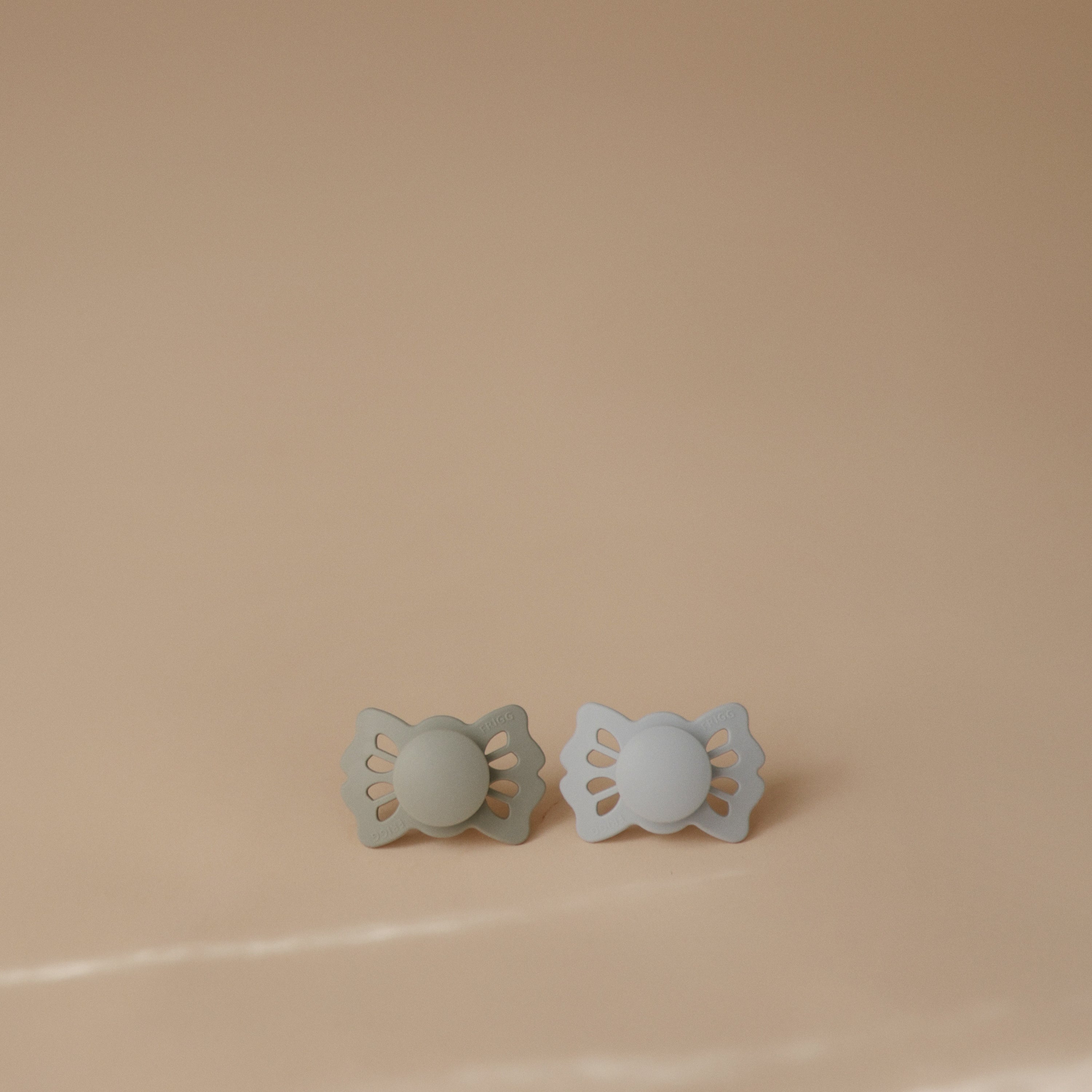 Image of FRIGG Lucky Symmetrical Silicone Pacifier 2-Pack (0-6 Months)