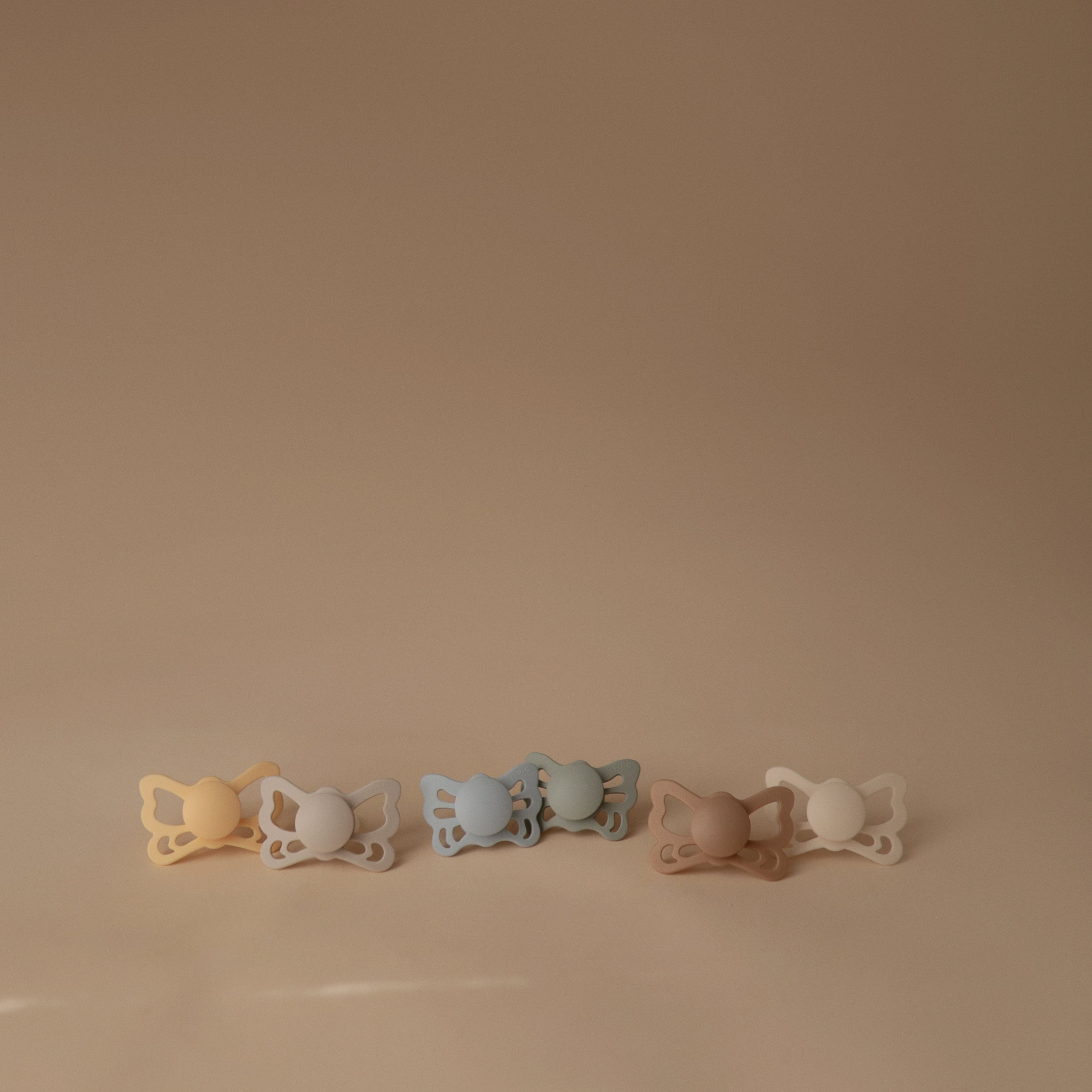 Image of FRIGG Butterfly Anatomical Silicone Pacifier 2-Pack (6-18 Months)