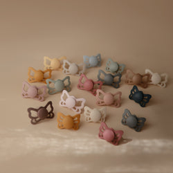 Image of FRIGG Butterfly Anatomical Silicone Pacifier 2-Pack (0-6 Months)