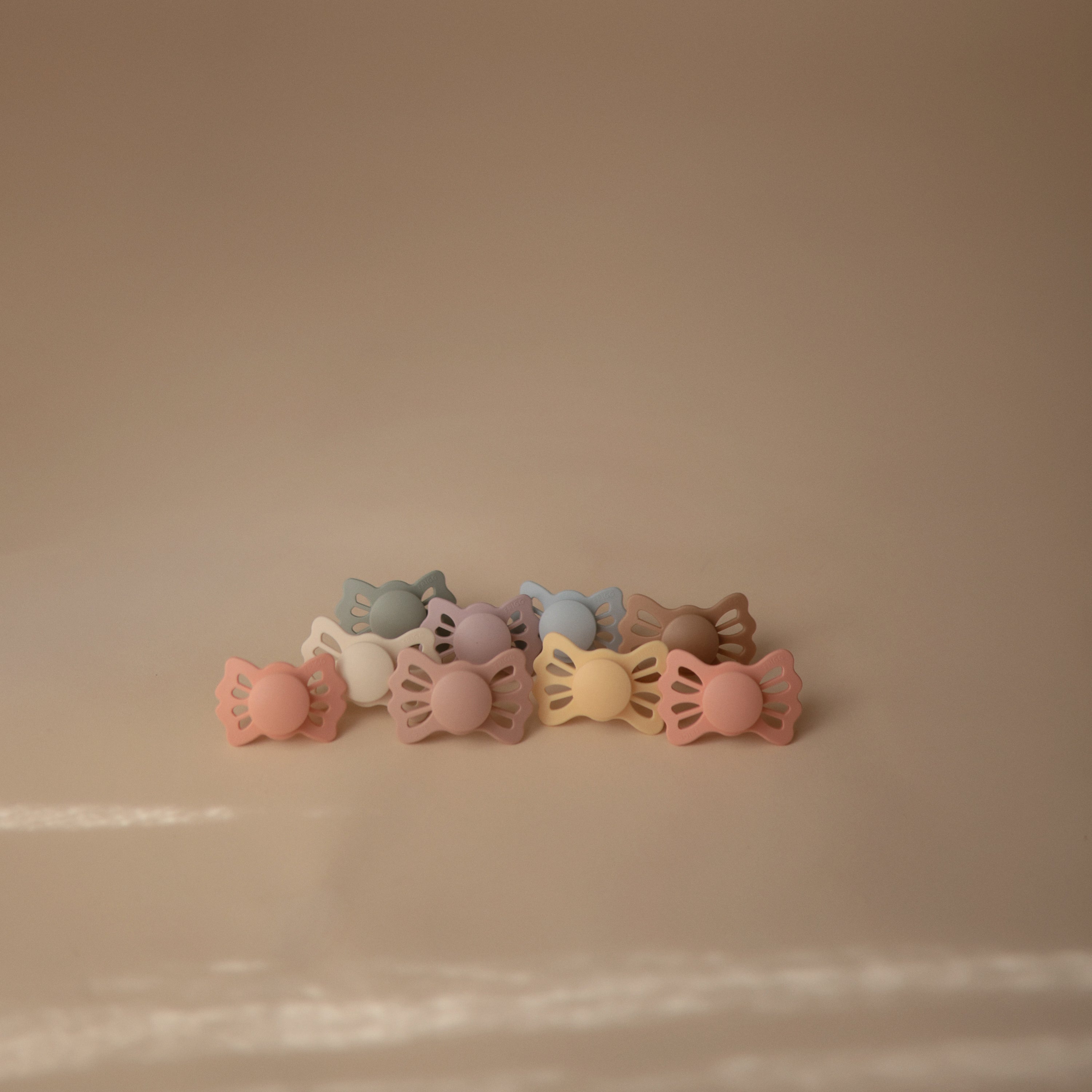 Image of FRIGG Lucky Symmetrical Silicone Pacifier 2-Pack (6-18 Months)