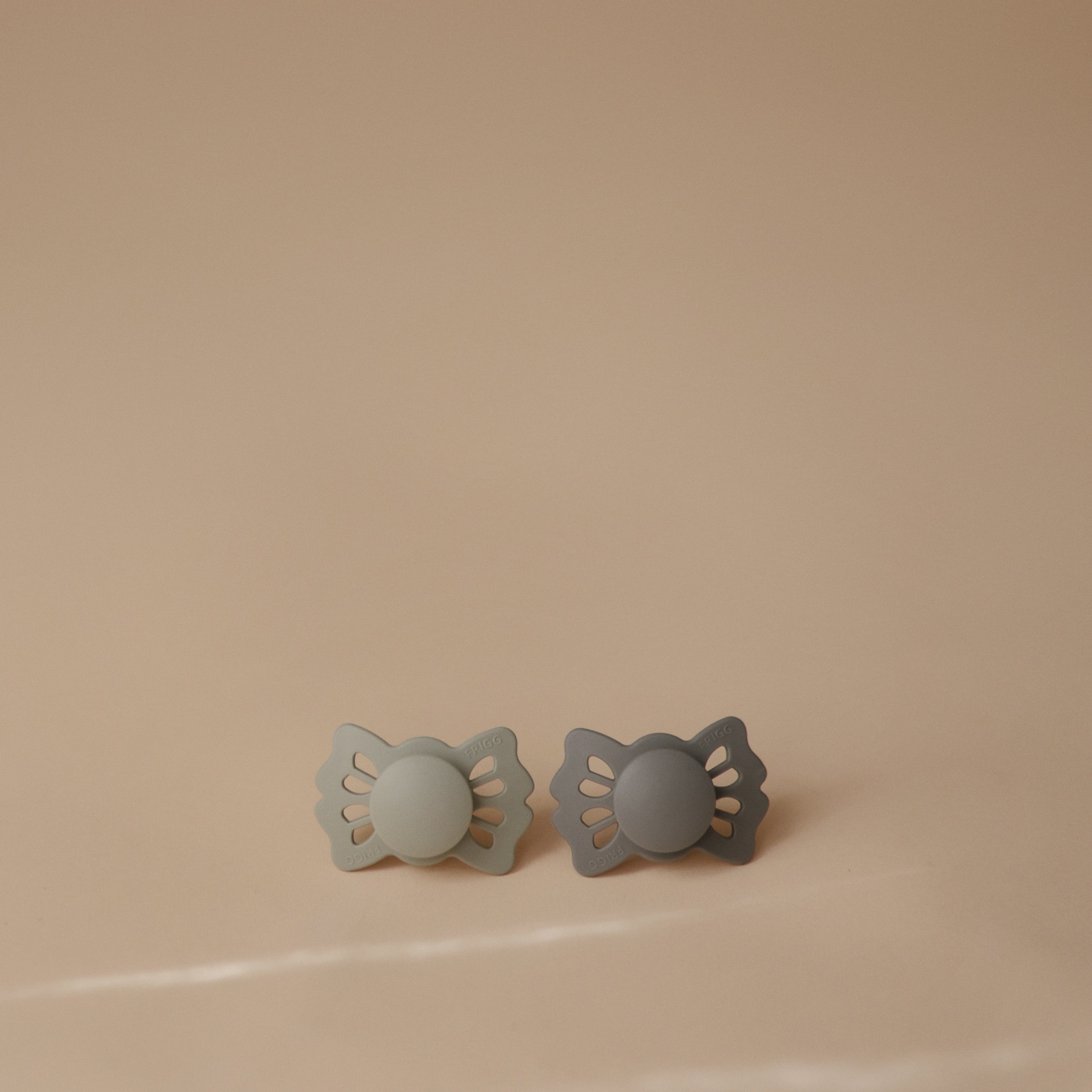 Image of FRIGG Lucky Symmetrical Silicone Pacifier 2-Pack (0-6 Months)