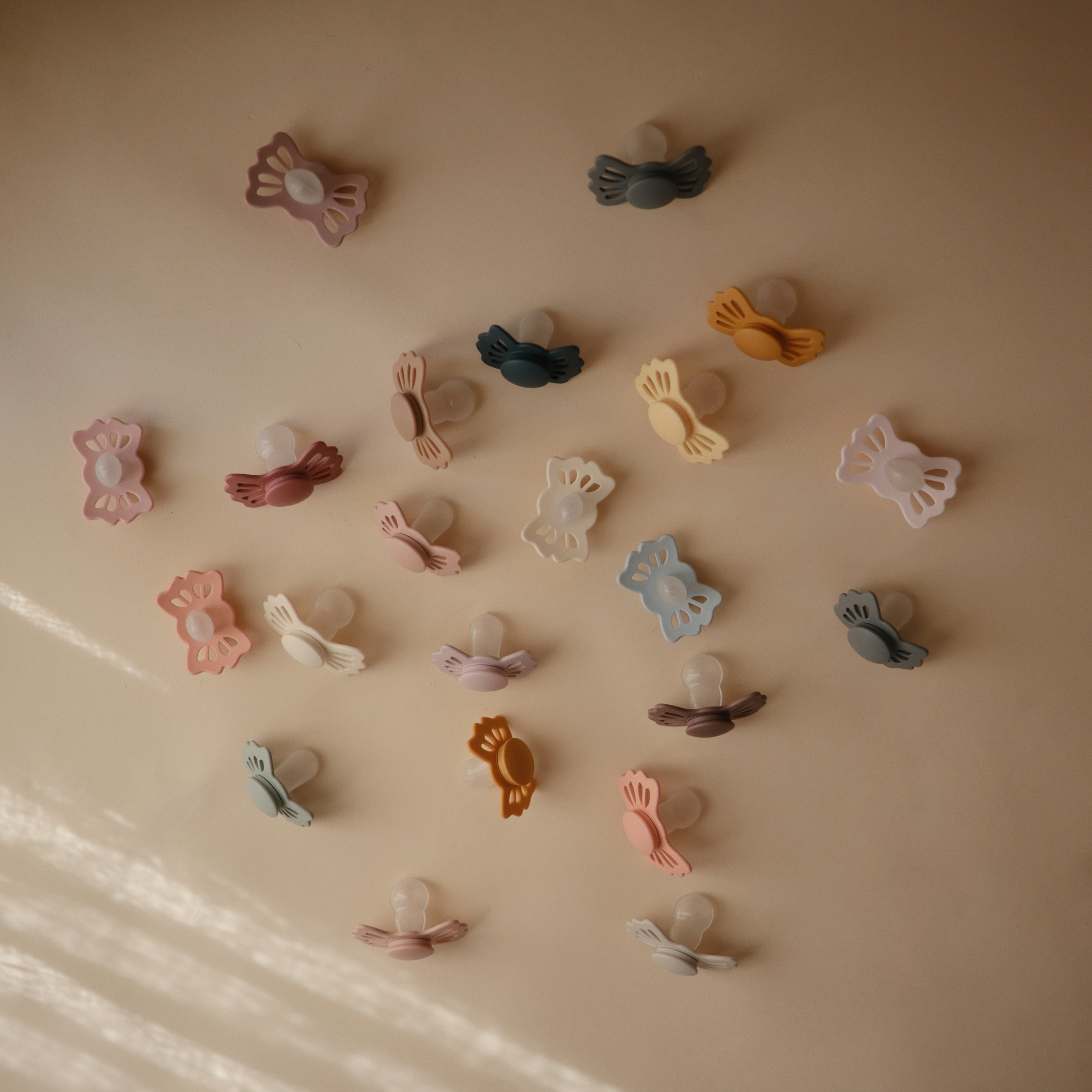 Image of FRIGG Lucky Symmetrical Silicone Pacifier 2-Pack (6-18 Months)