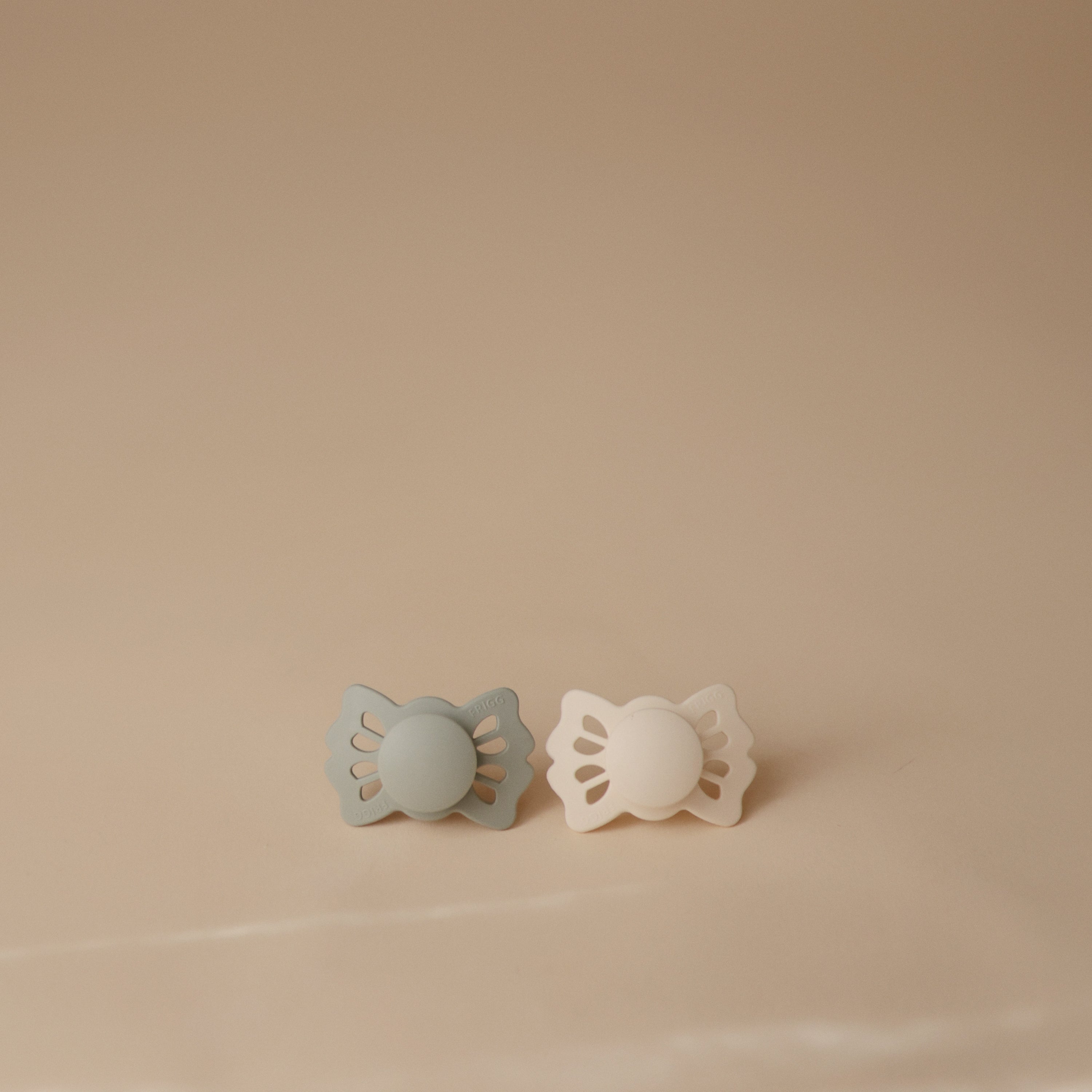 Image of FRIGG Lucky Symmetrical Silicone Pacifier 2-Pack (0-6 Months)