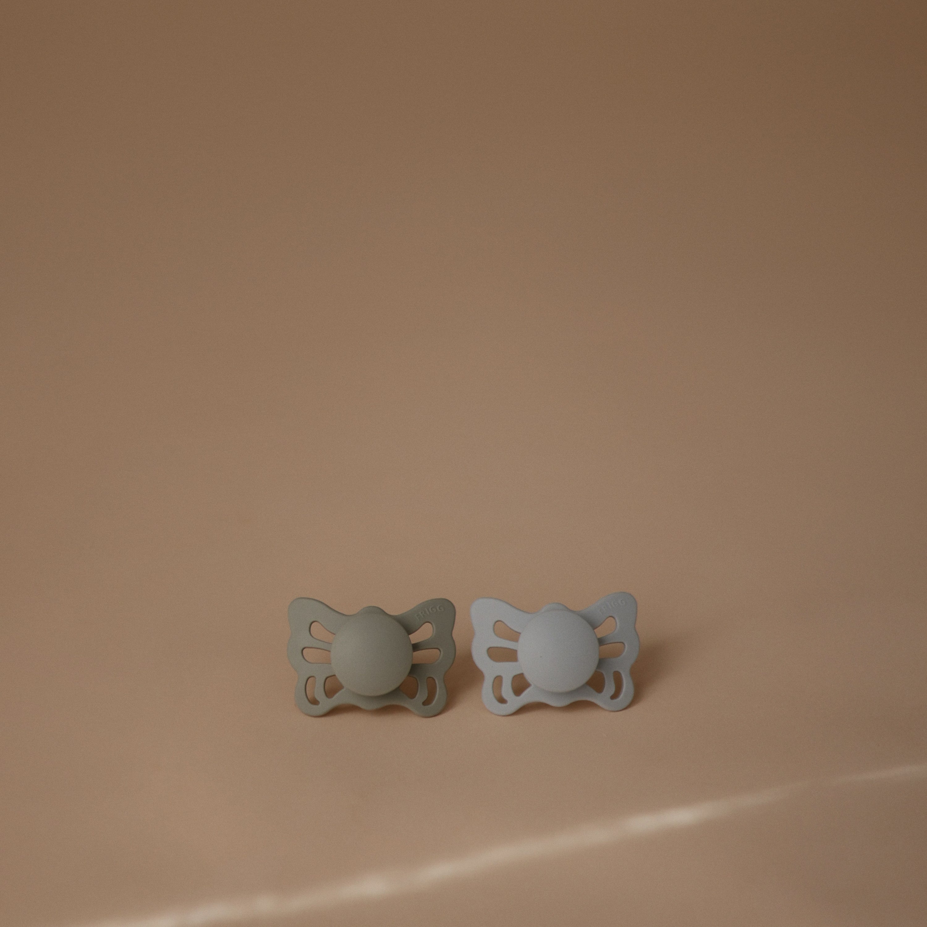 Image of FRIGG Butterfly Anatomical Silicone Pacifier 2-Pack (0-6 Months)