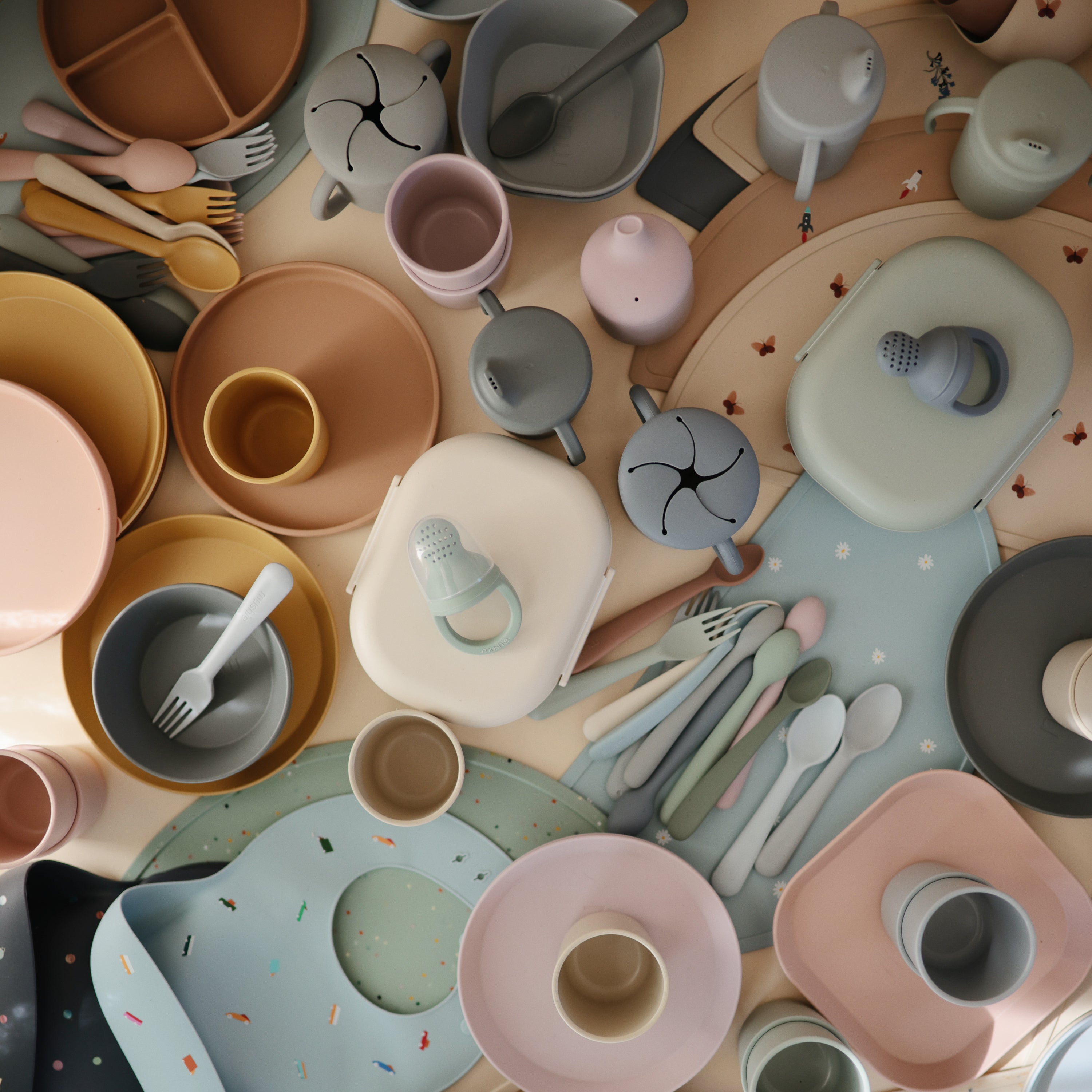 Image of Round Dinnerware Bowl, Set of 2