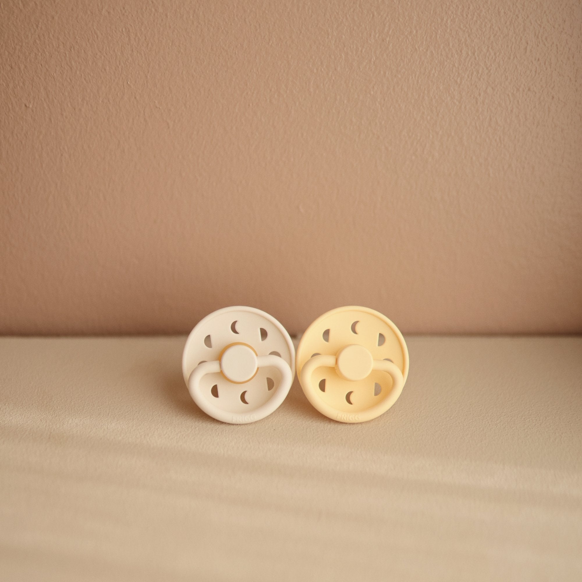 Image of FRIGG Moon Natural Rubber Pacifier 2-Pack