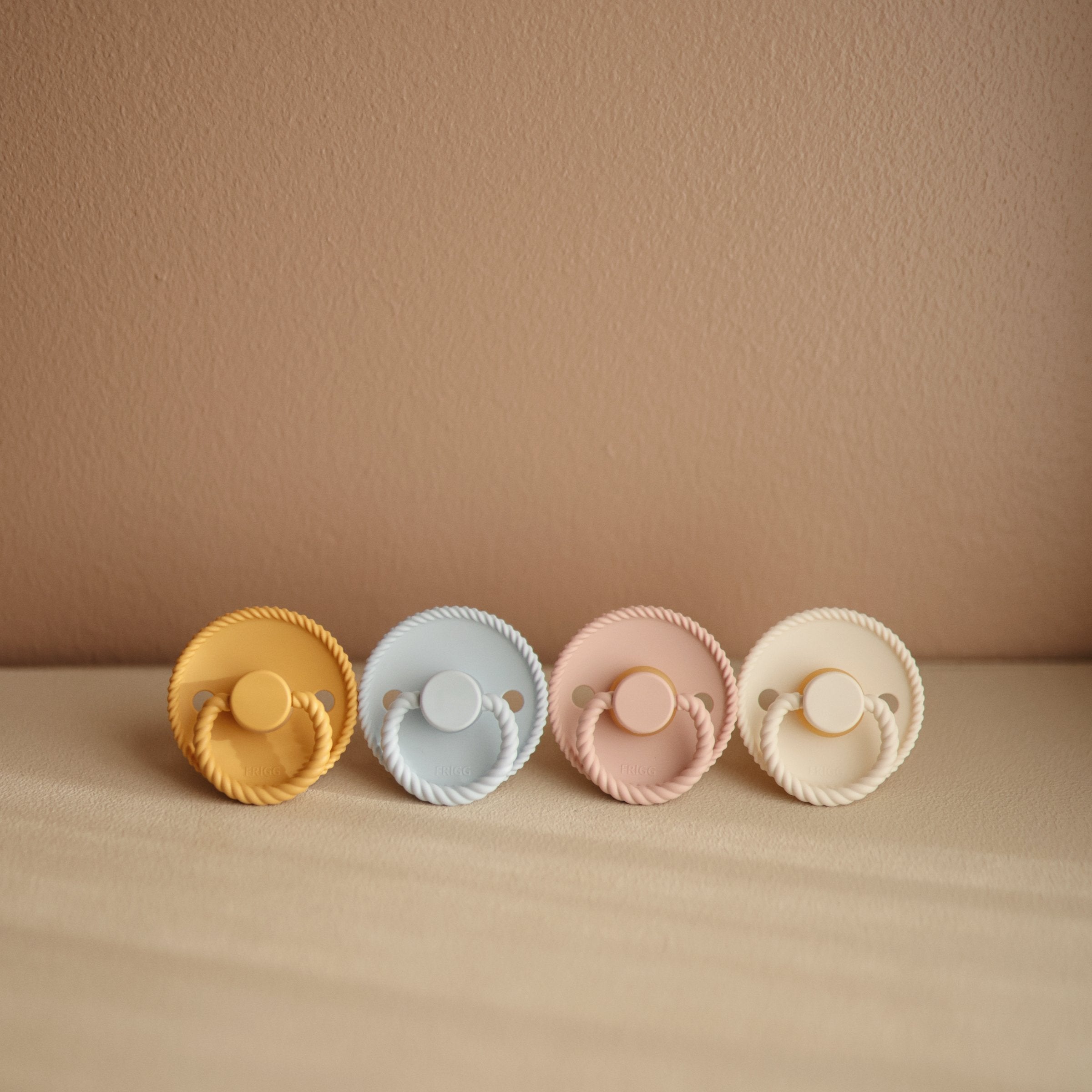 Image of FRIGG Rope Natural Rubber Pacifier 2-Pack