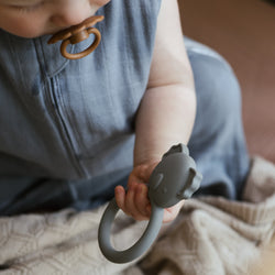 Image of FRIGG Daisy Silicone Pacifier 2-Pack