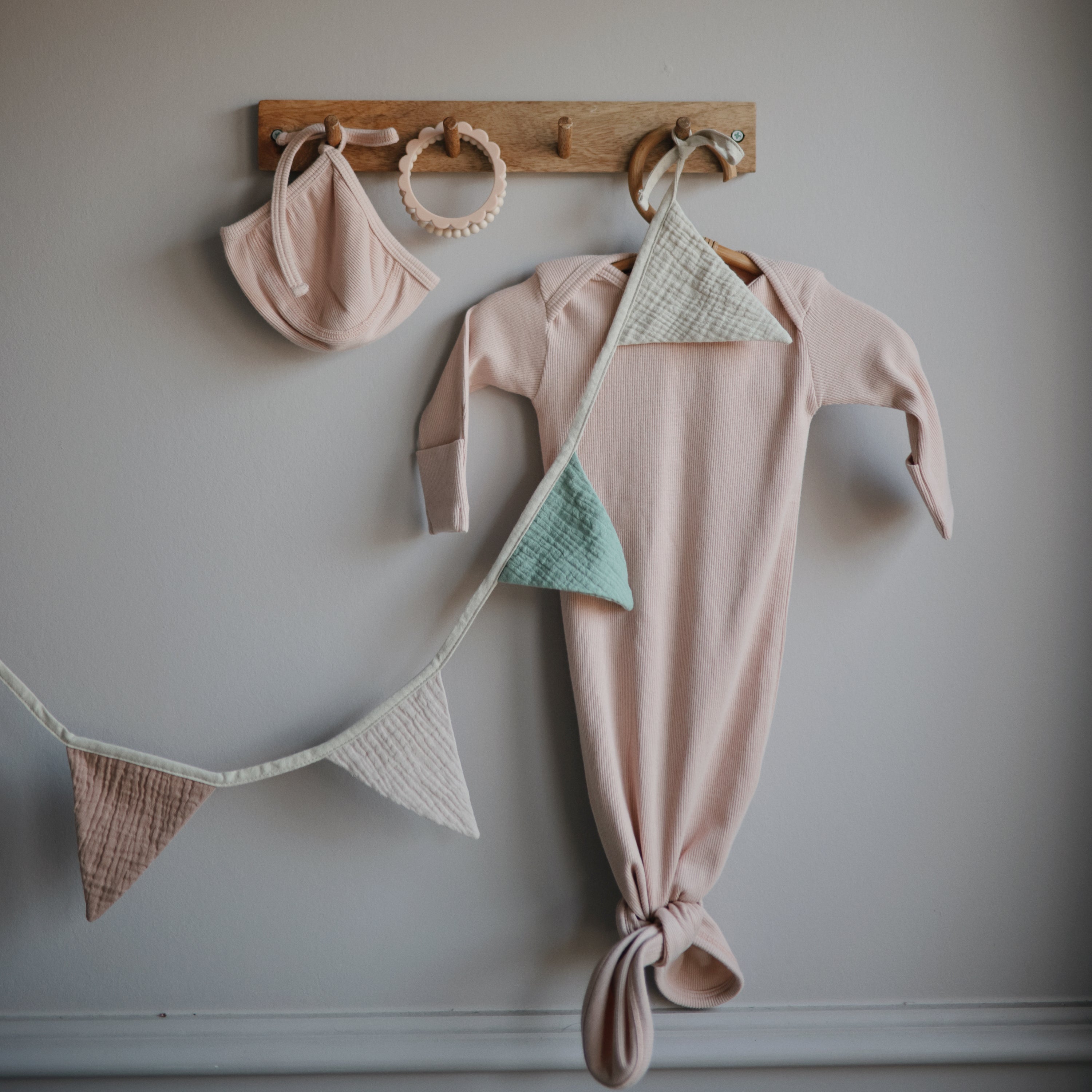 Image of Flower Teether Bracelet