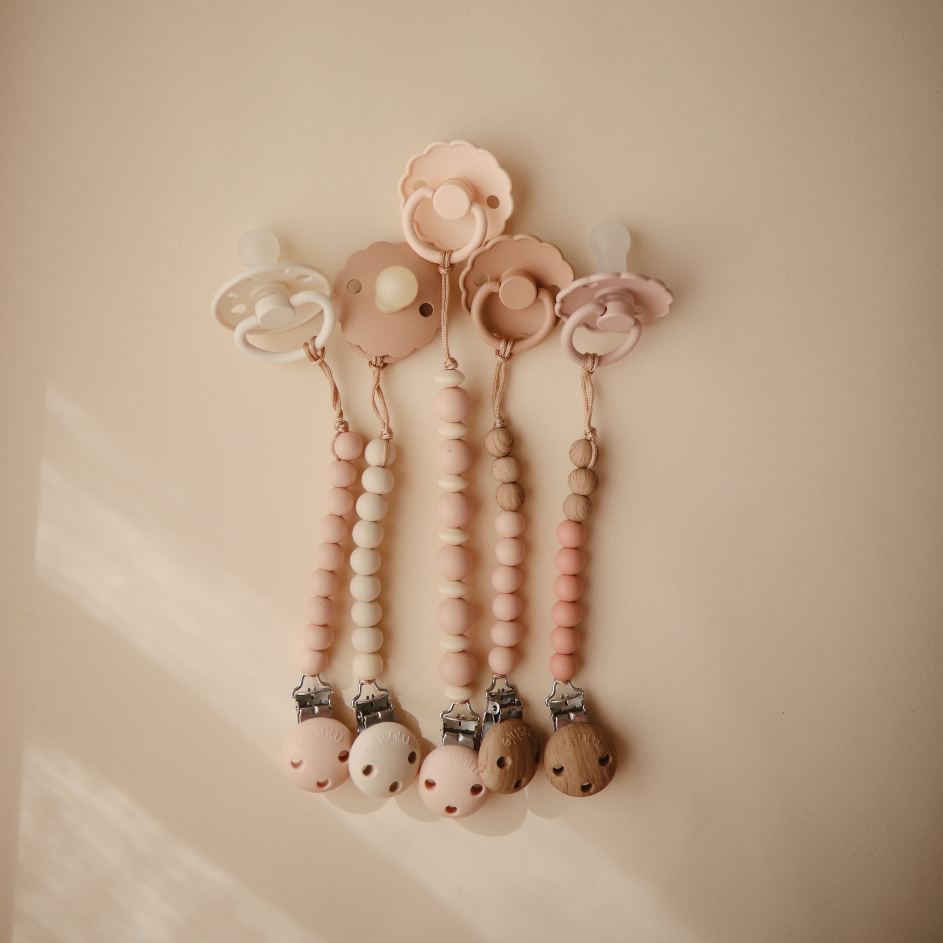 Image of Silicone Pacifier Clip | Eva