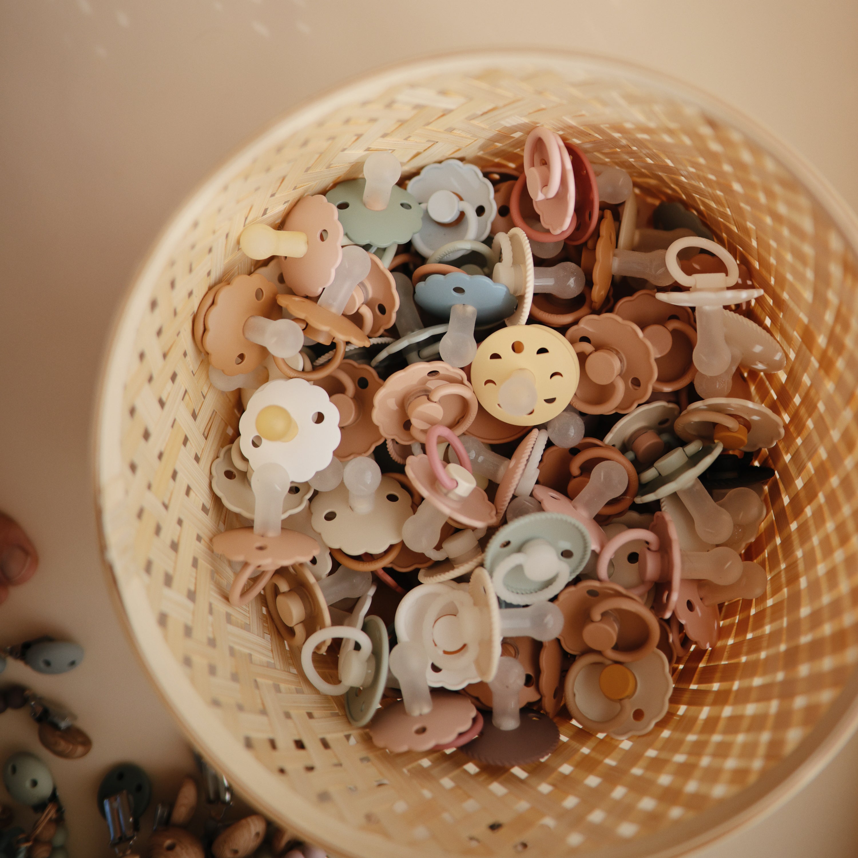 Image of FRIGG Daisy Silicone Pacifier 2-Pack