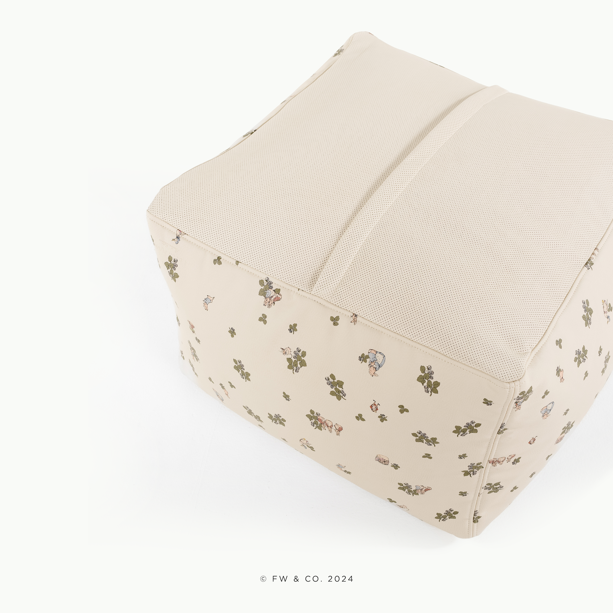 Image of Wholesale Pouf