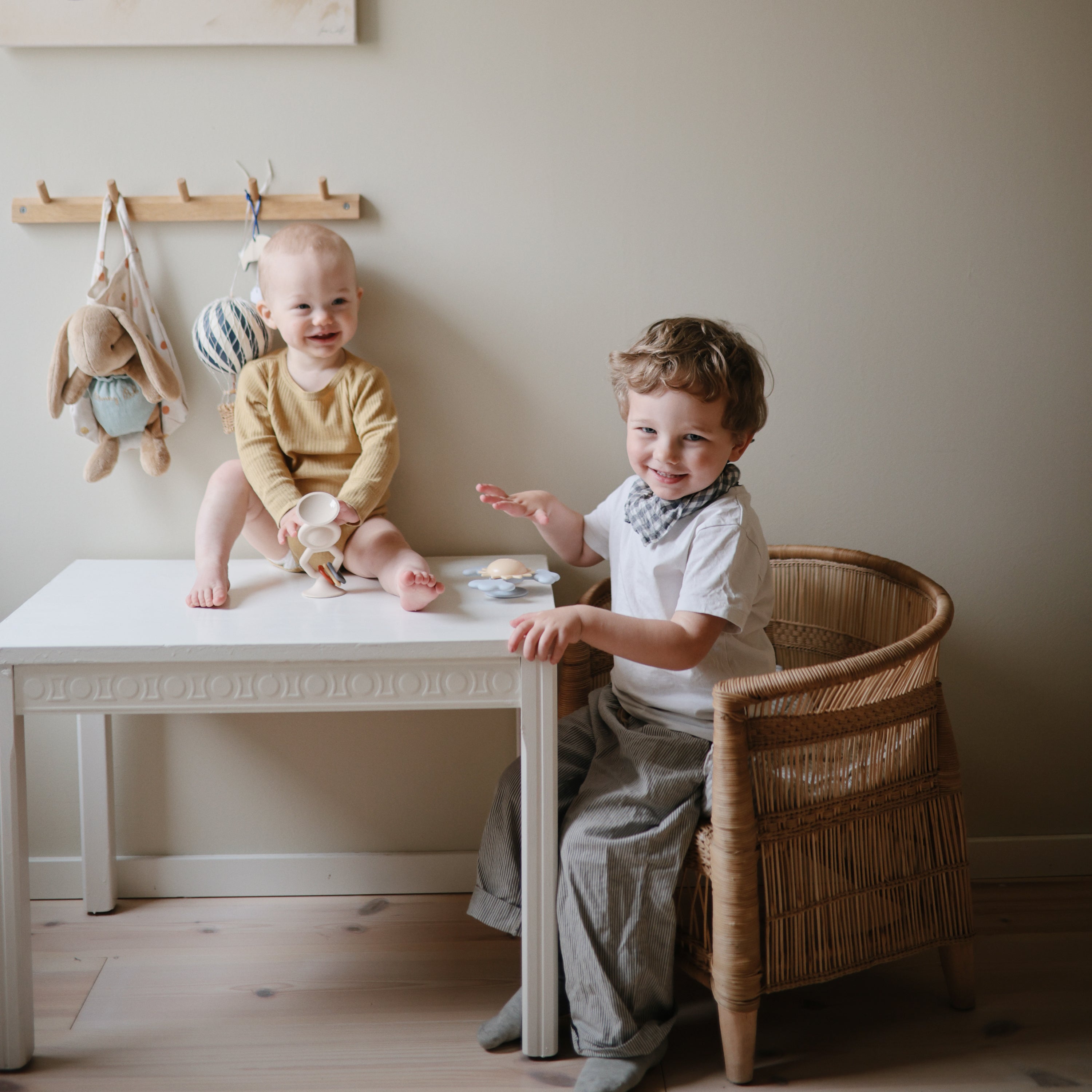 Image of HexaPop Suction Toy