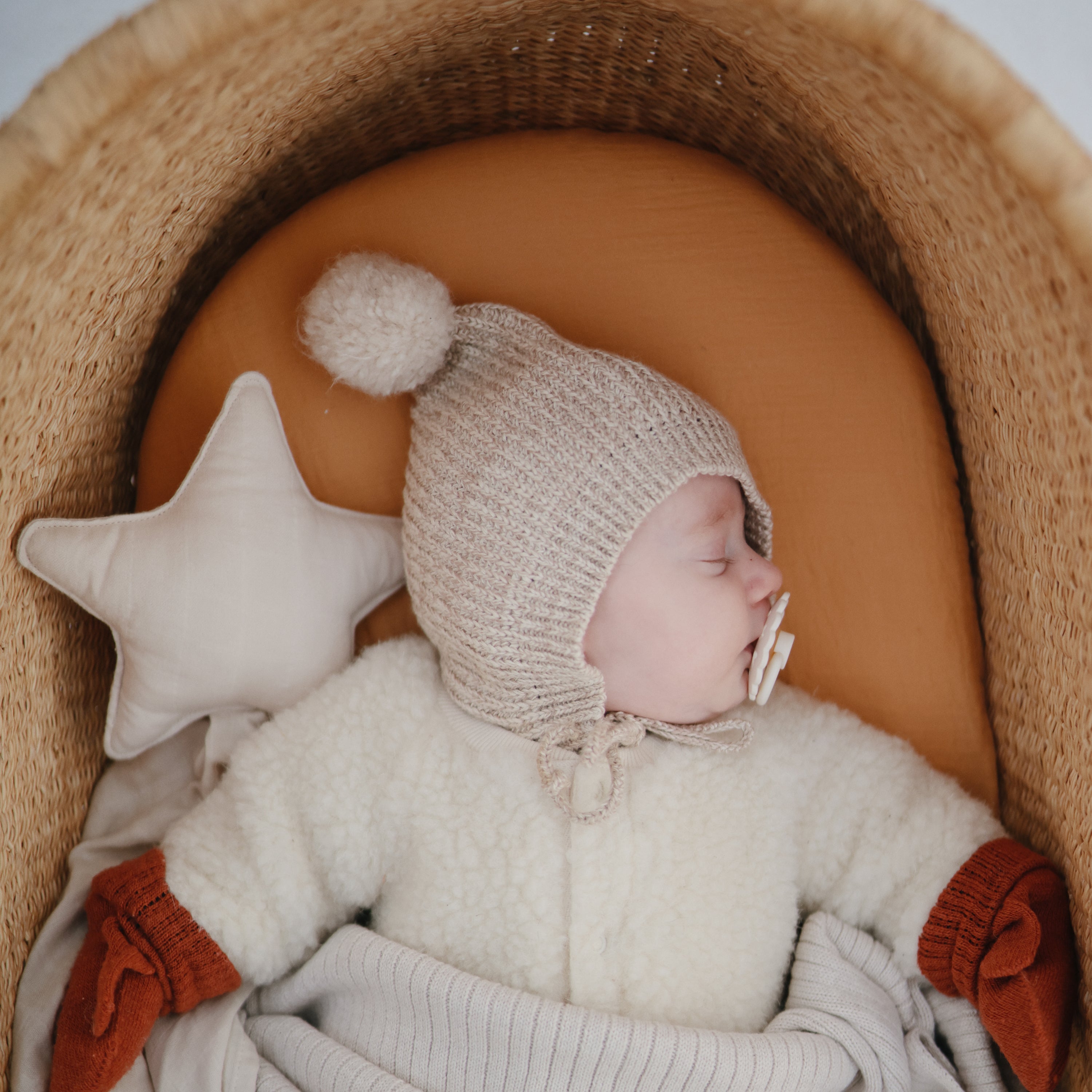 Image of Extra Soft Bassinet Muslin Crib Sheet