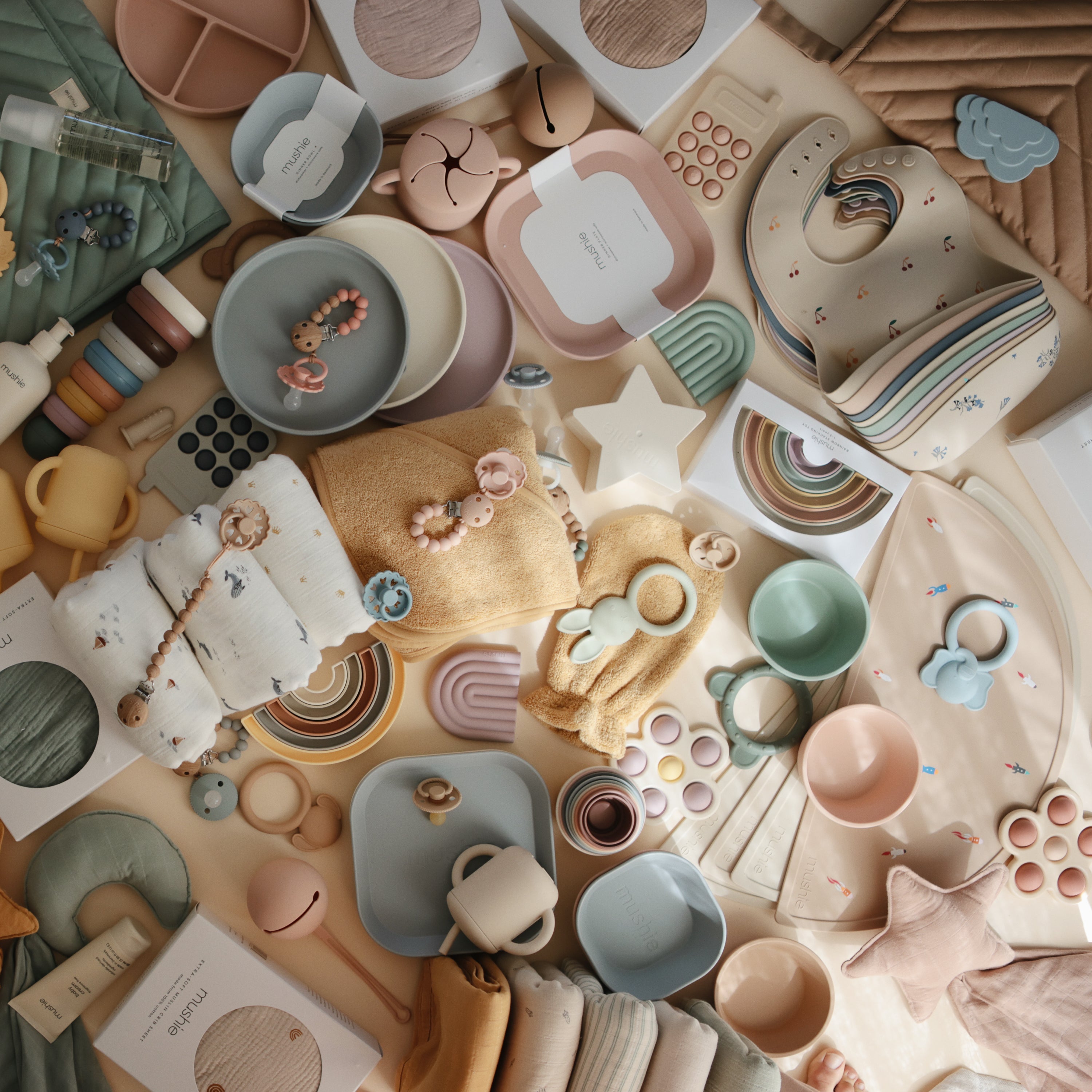 Image of FRIGG Moon Silicone Pacifier 2-Pack