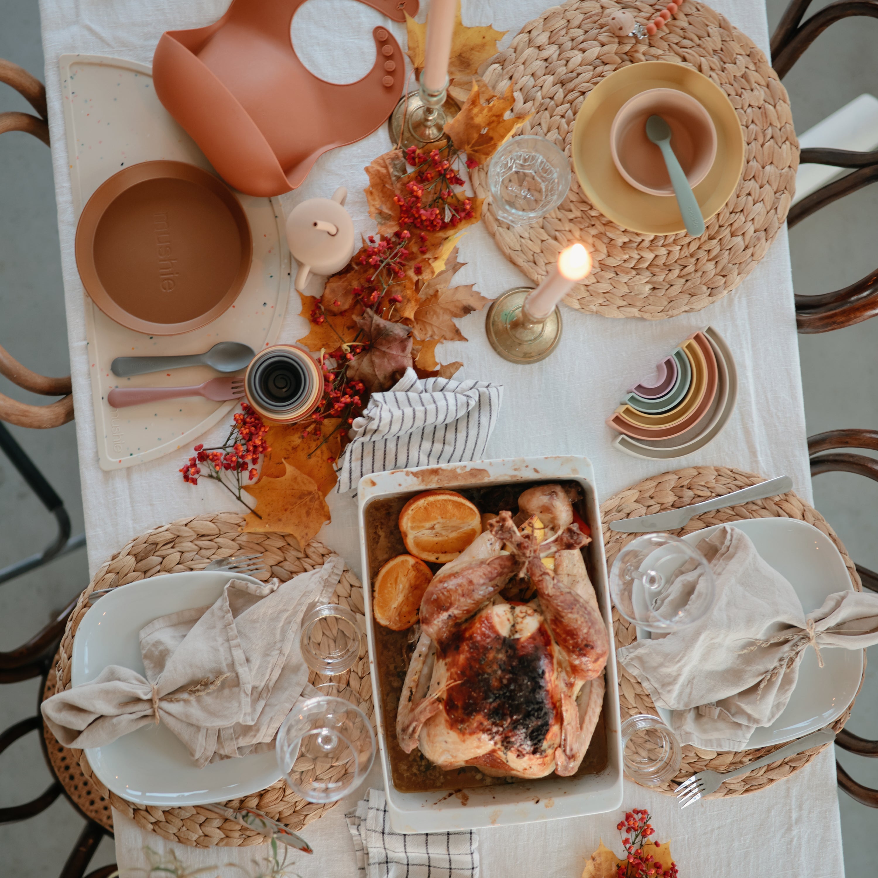 Image of Round Dinnerware Plates, Set of 2