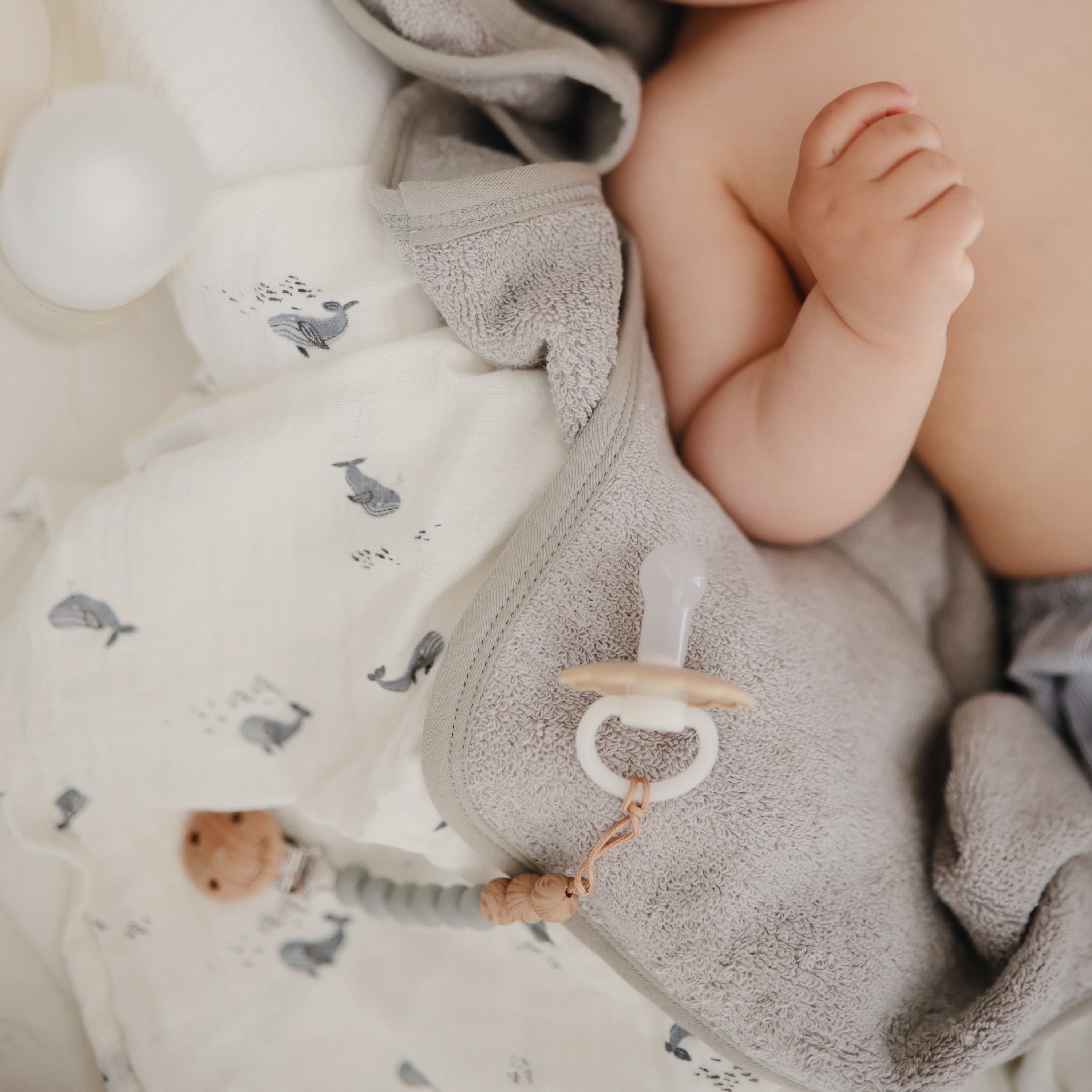 Image of FRIGG Daisy Night Silicone Pacifier 2-Pack